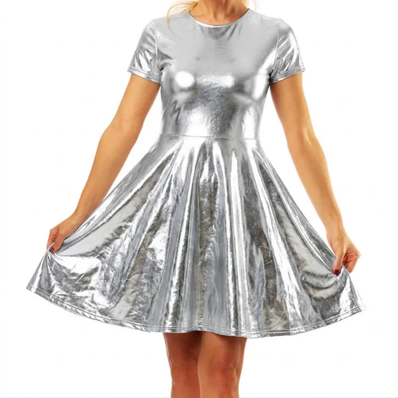 Glänzendes, kurzes Kleid mit Rundhalsausschnitt, Skater-Schnitt, Mini-Länge, Laser-Regenbogen-Silber-Lila, ausgestelltes, fließendes Design, Kostüm, Party, Club, Nachtclub-Kleid – Detail 5