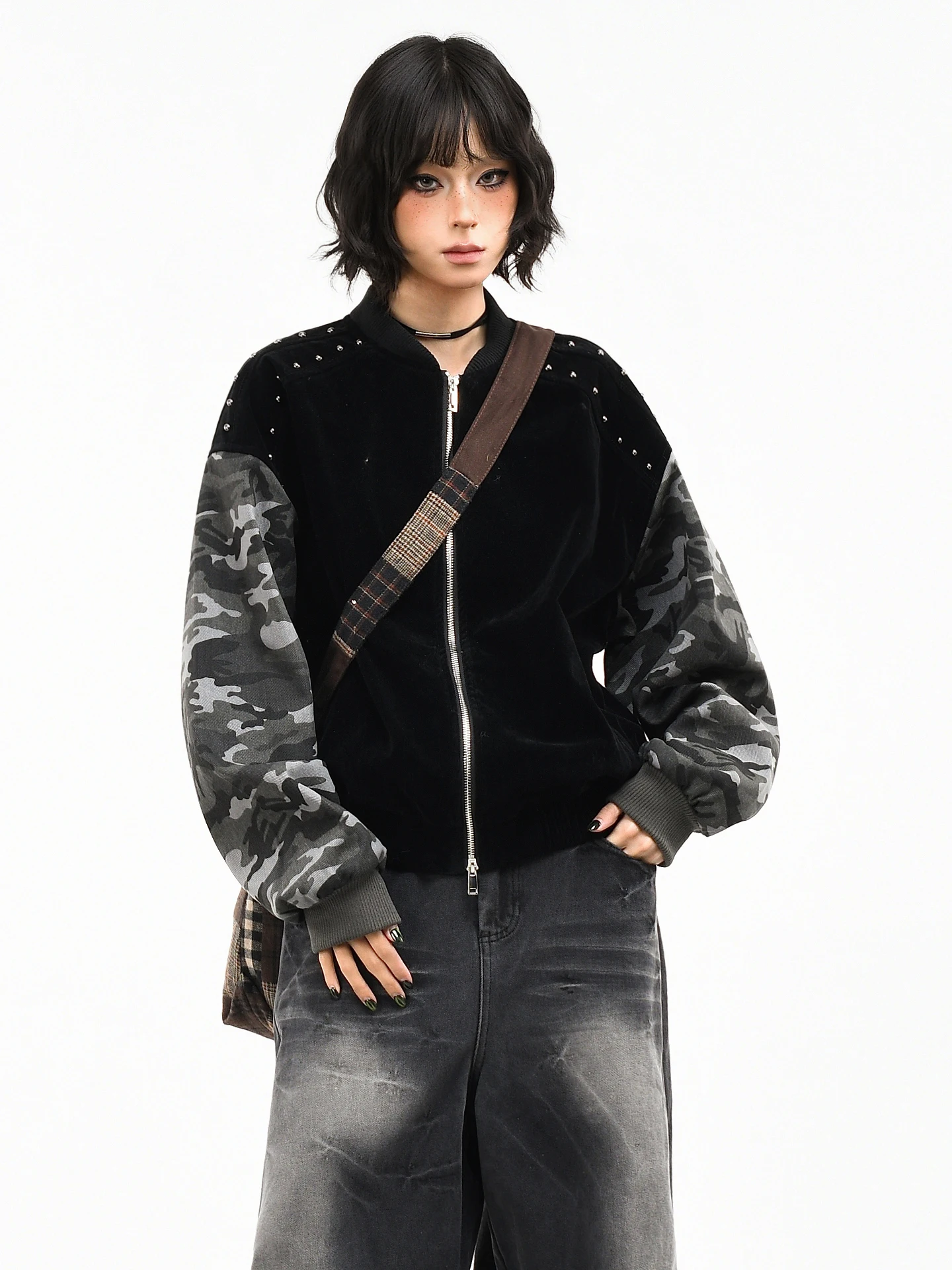 

Оригинальная американская бейсбольная куртка OV с камуфляжным пэчворком и заклепками, свободного кроя, модная, брендовая, мужская и женская верхняя одежда