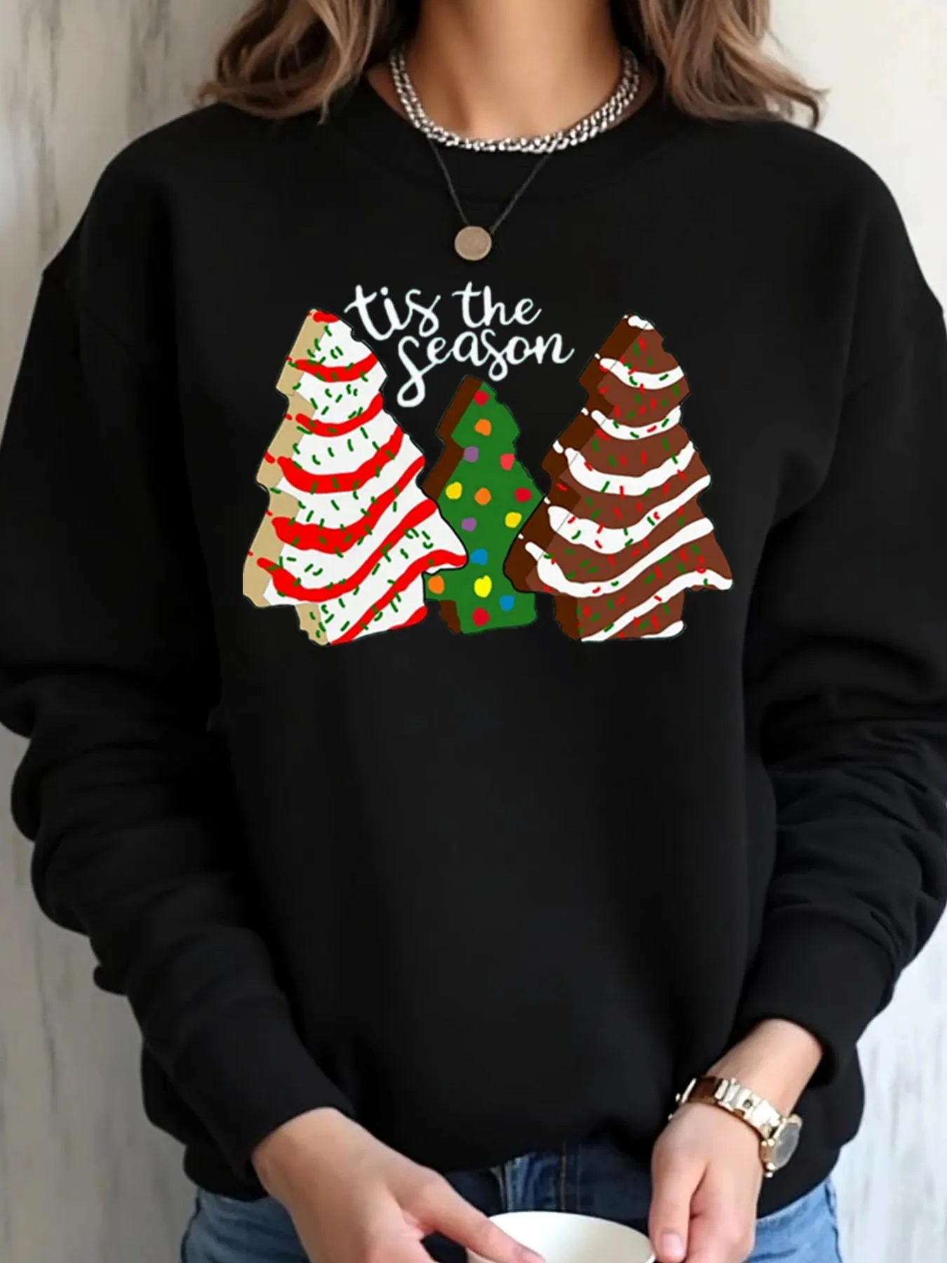 

Женская толстовка большого размера с принтом рождественской елки и карамельной трости Tis The Season Outdoor Wear