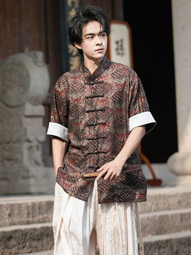 

Новая китайская летняя футболка для мужчин, повседневная, с принтом, на медных пуговицах, с воротником-стойкой, в стиле Тан, свободного кроя