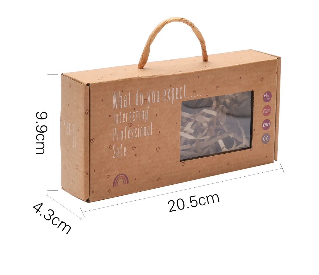 مكعبات بناء خشبية قابلة للتكديس في حديقة الحيوان