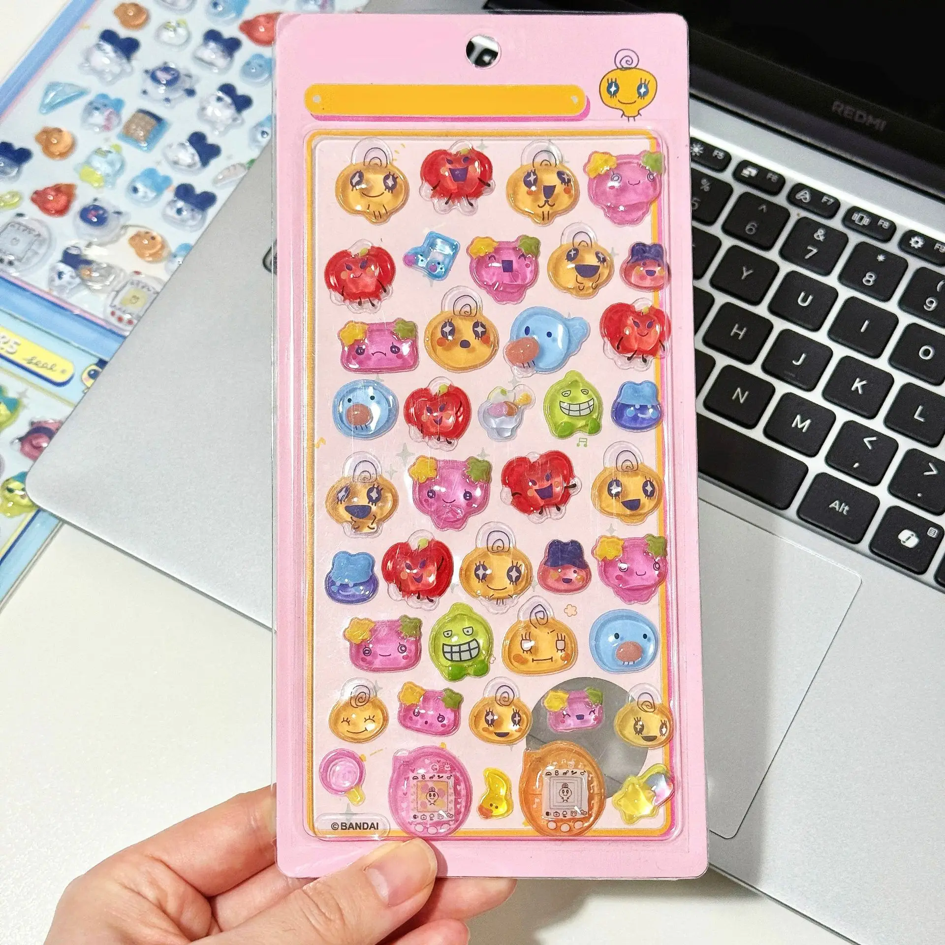 Tamagotchi pegatinas 3d de dibujos animados pegatinas de cristal regalos de cumpleaños para niños vacaciones decoración de Año Nuevo pegatinas Bonbon Drop Relief Stic