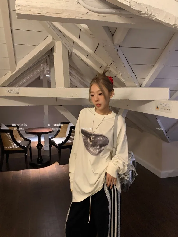 

Футболка Seoul Jennie с принтом губ, длинная, сексуальная, в стиле Spicy Girl, с круглым вырезом, средней длины, базовый слой, повседневная, удобная, из хлопка