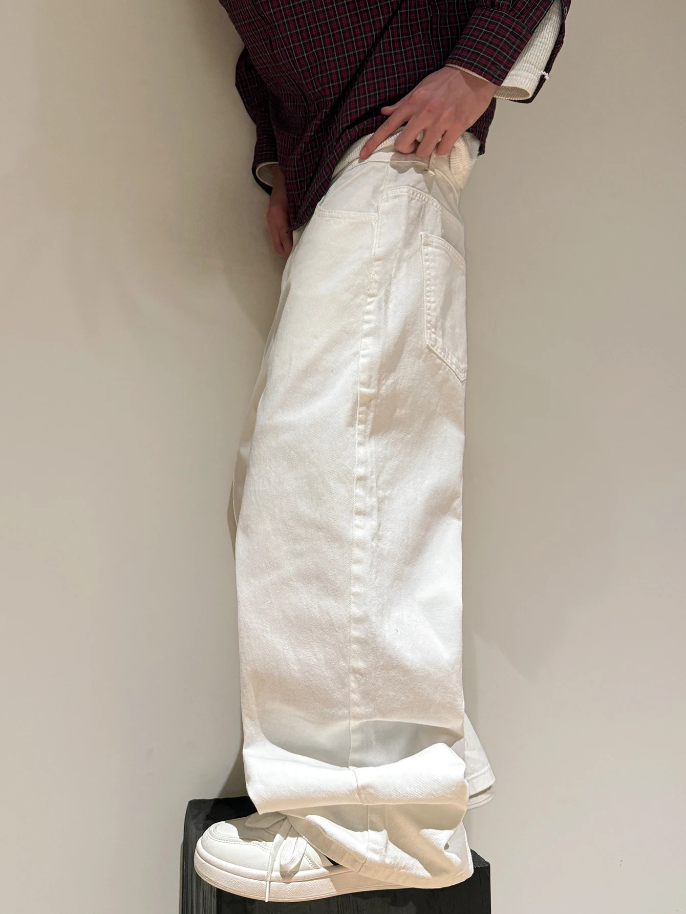 Men's Versatile Baggy Wide-Leg Jeans, Retro Y2K White Men's Casual Pants, Streetwear Men's Trousers, Suitable For All Seasons view 6