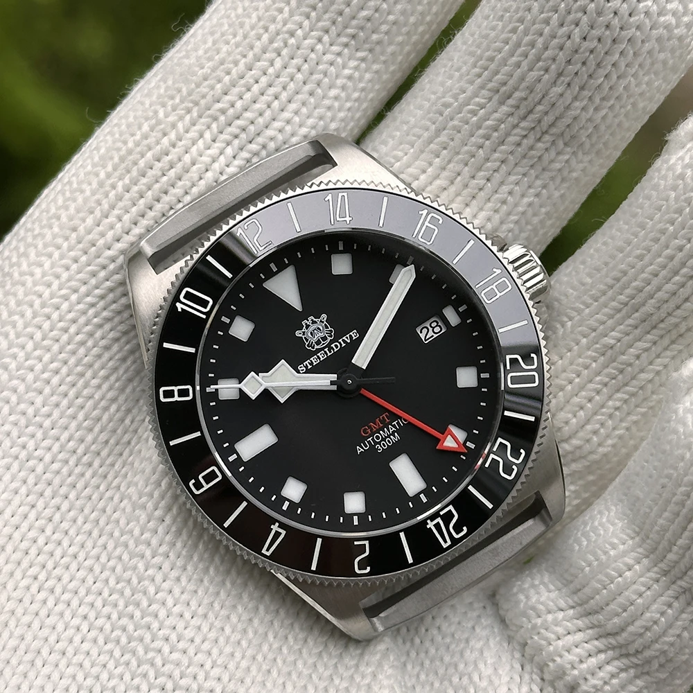 STEELDIVE 4針 自動巻き 300m防水 メンズダイブウォッチ