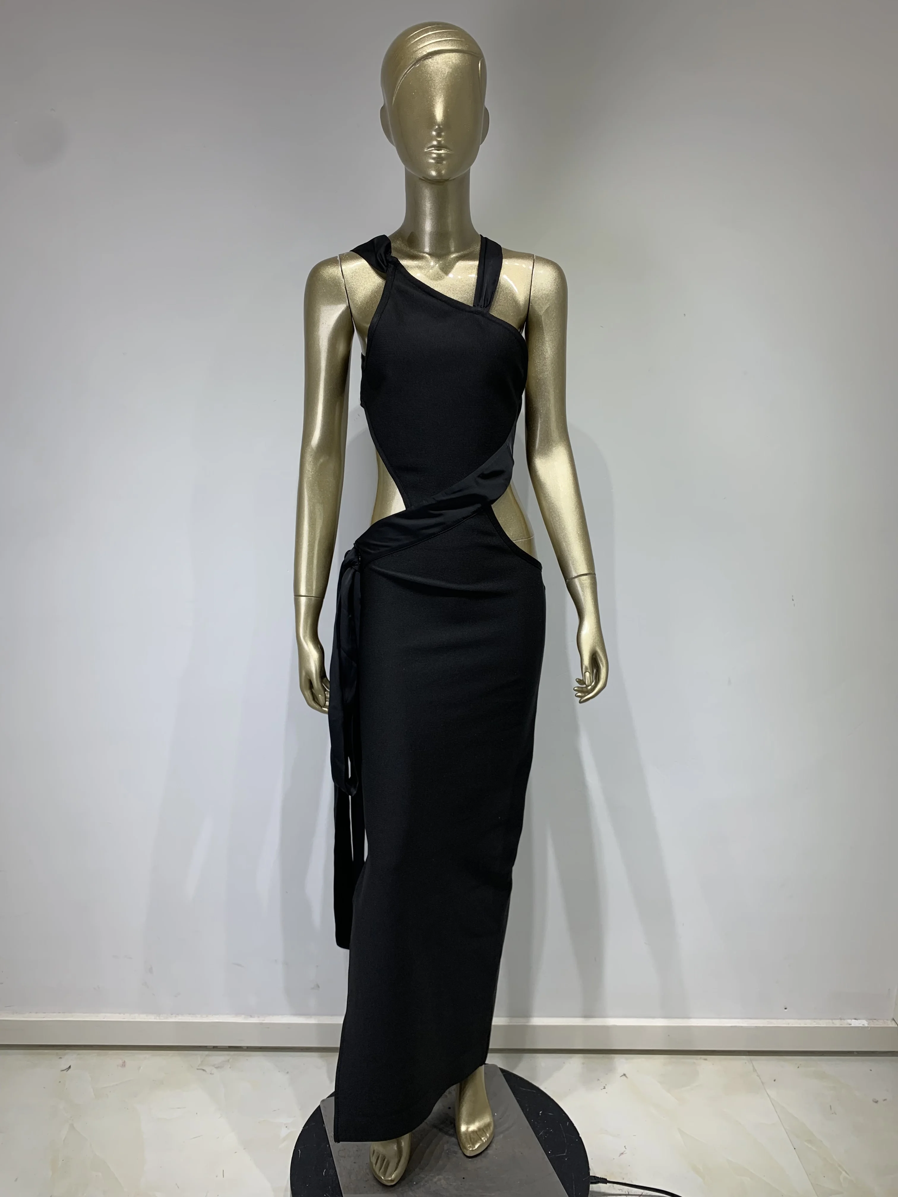 STOCK Summer New Women Summer Sexy Backless Halter Cut Out Black Bodycon Bandage Dress elegante Evening Birthday Party Dress