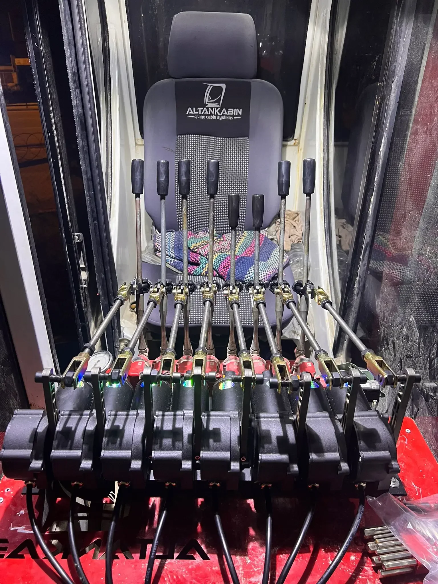 

8-35v 8 Joystick Waterproof Wireless Proportiona Remote Control Crane