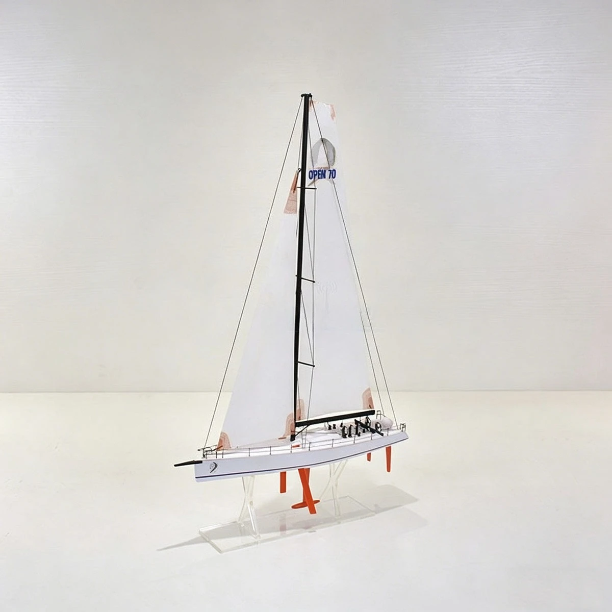 

30cm ABS Material OPEN 70 Sailboat Model with Crystal Base Exquisite Packaging Sailboat Static Model Finished Ship Toy Ornament