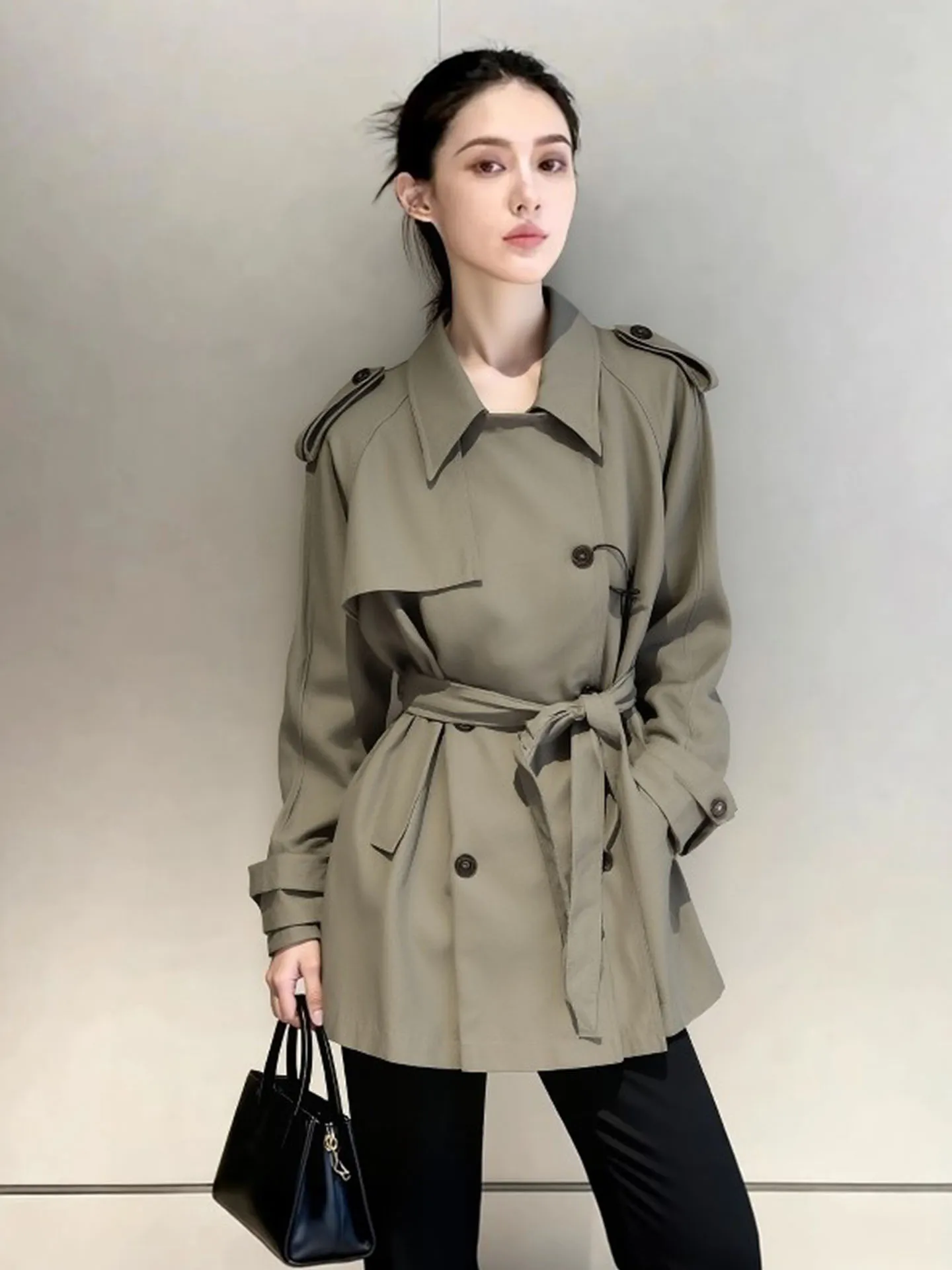 

Ele ey Coat Women's Mid-Length Belted Waist-Cinching Commute Sle irt Briti Faion Spring New Arrival