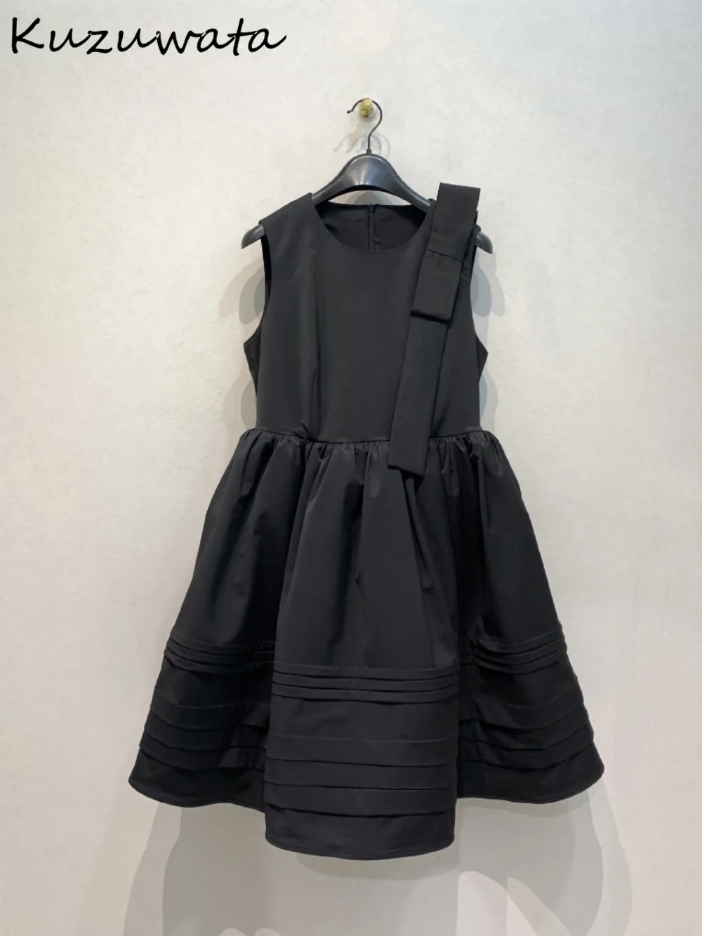 Kuzuwata New Casual Sleeveless Umbrella Dress Loose Waist Profile Ball Gown Vest Robe Japan Solid Age Reduction Bow Vestidos