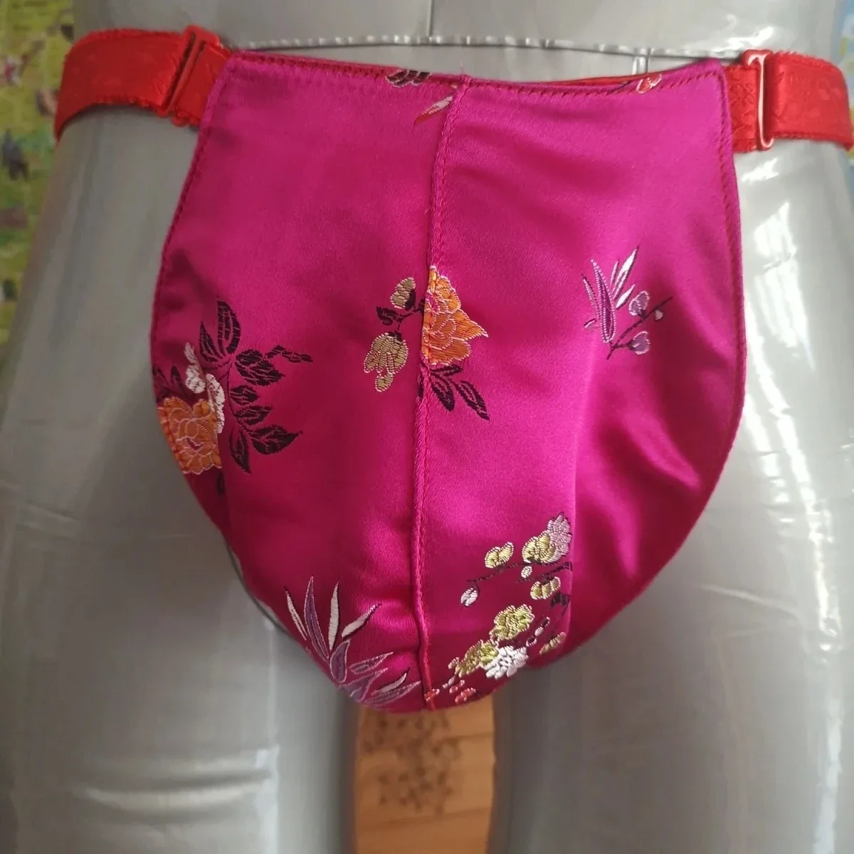 

Man's Pink Silky Embroidery Soft Touch Light Weight Panties&Briefs Live Show Dance Costumes FKK Party Harajuku