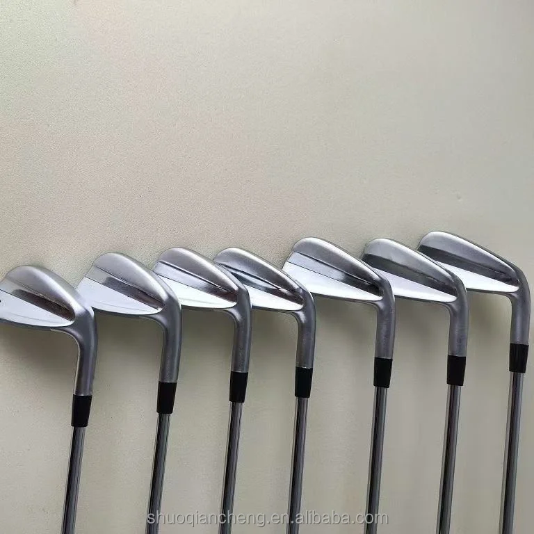 

Factory Direct Wholesale Right Handed Golf Cue Irons Mallet Style Wedge Club Forged Artwork Waterproof Golf Bag Accessories