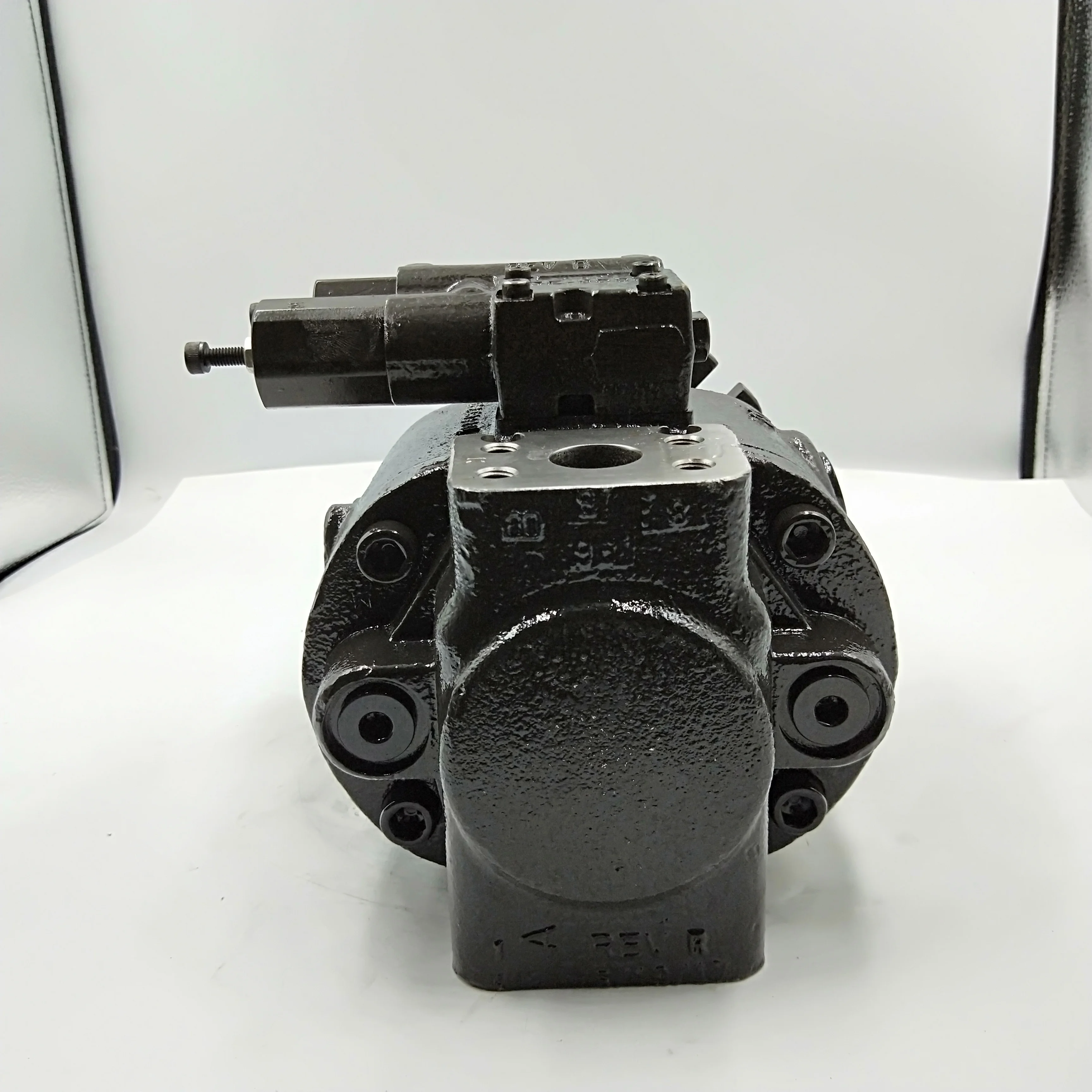 Denison PD P1 Hydraulic pump PD018 PD028 PD045 PD060 PD075 PD100 Variable Flow Pump Piston PD028PB04SRS5AL00R1200000