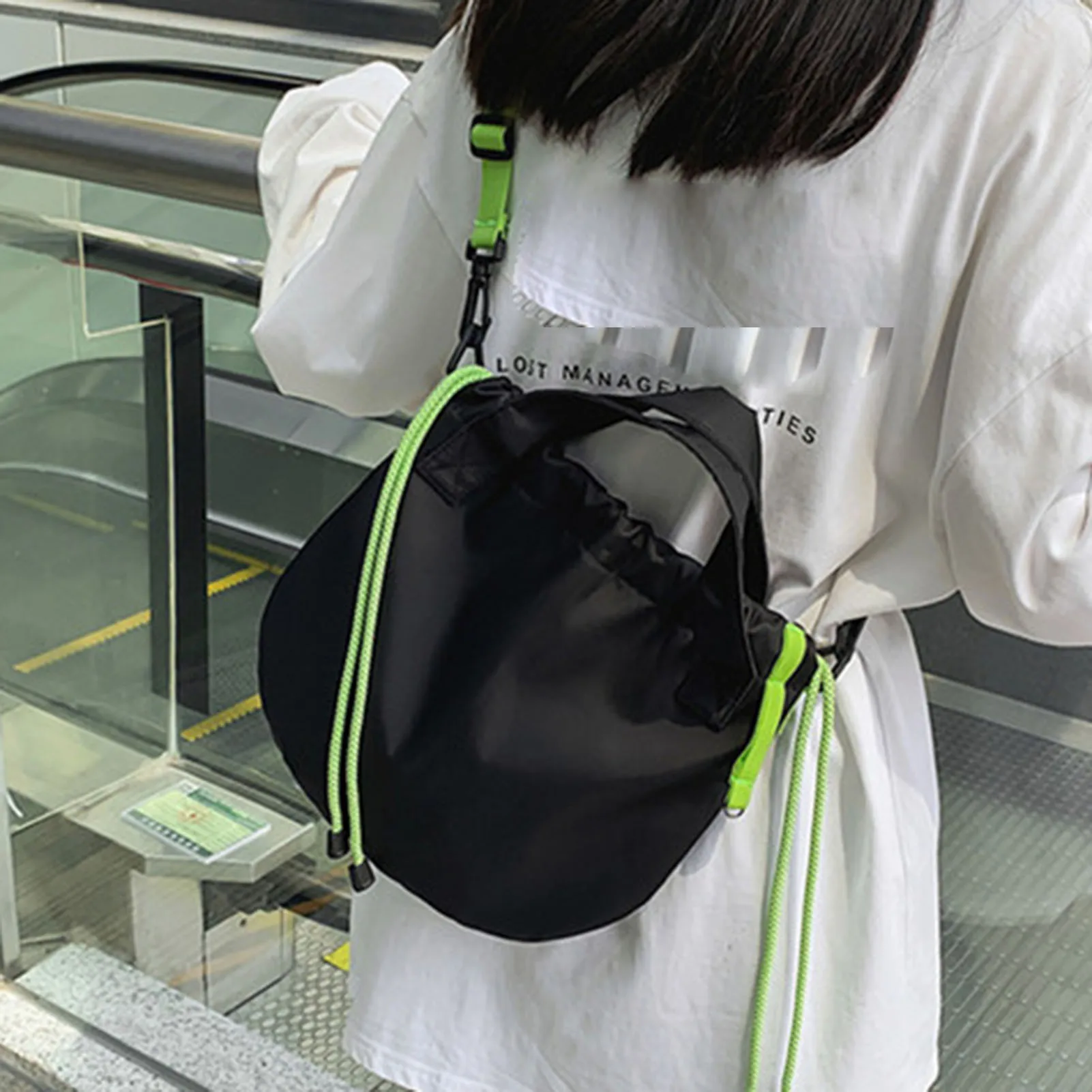 Solid Color Nylon Totes Shoulder Bags for Women 2023 Personalized Pleated Drawstring Lady Bag Simple Female Commuter Handbag