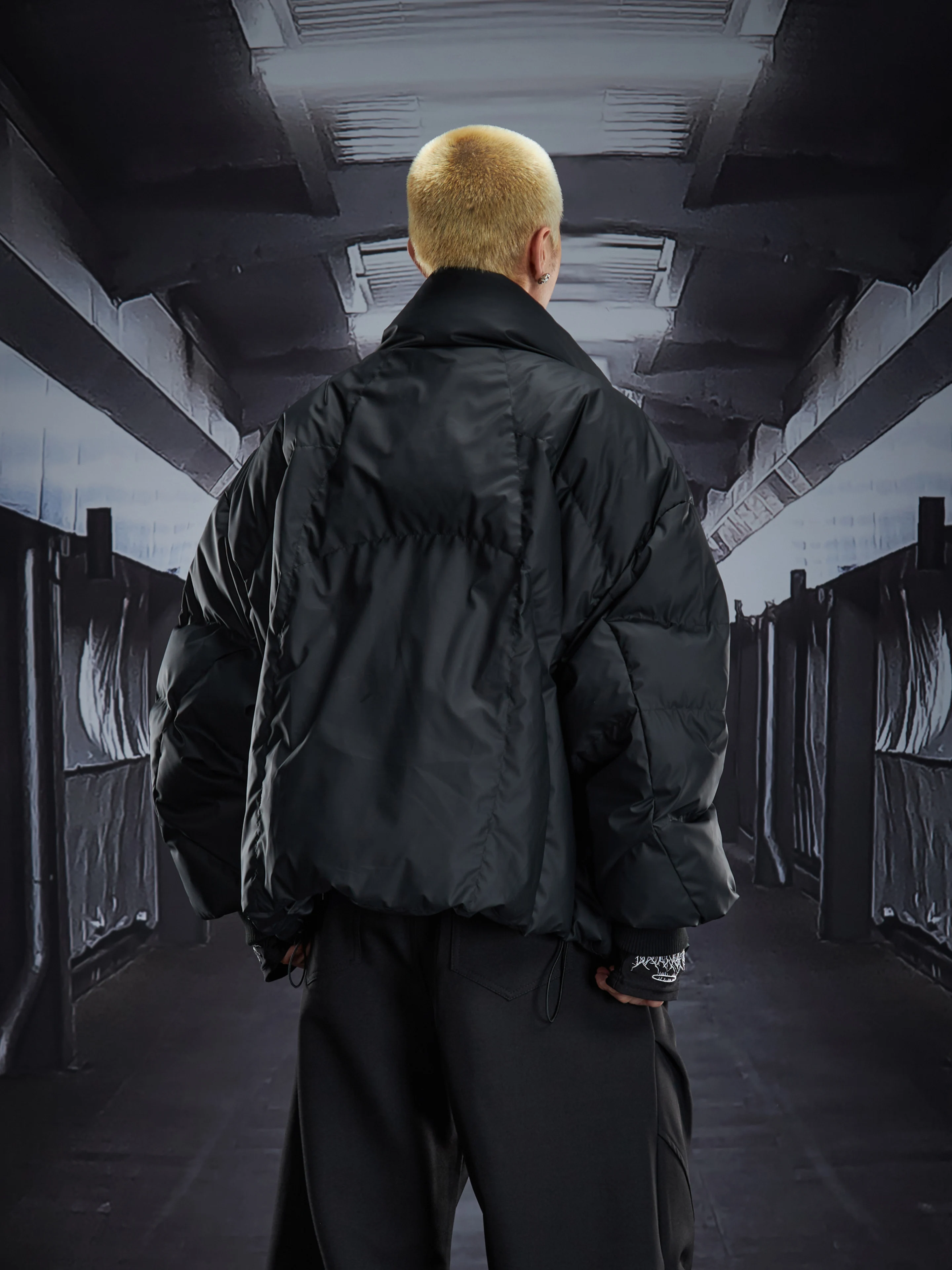 سترات شتوية جديدة موضة شتاء 2025 متعددة الاستخدامات للرجال والنساء موضة بولي Leather جلدية بياقة واقفة وسحاب سترات فضفاضة وسميكة وأنيقة #3