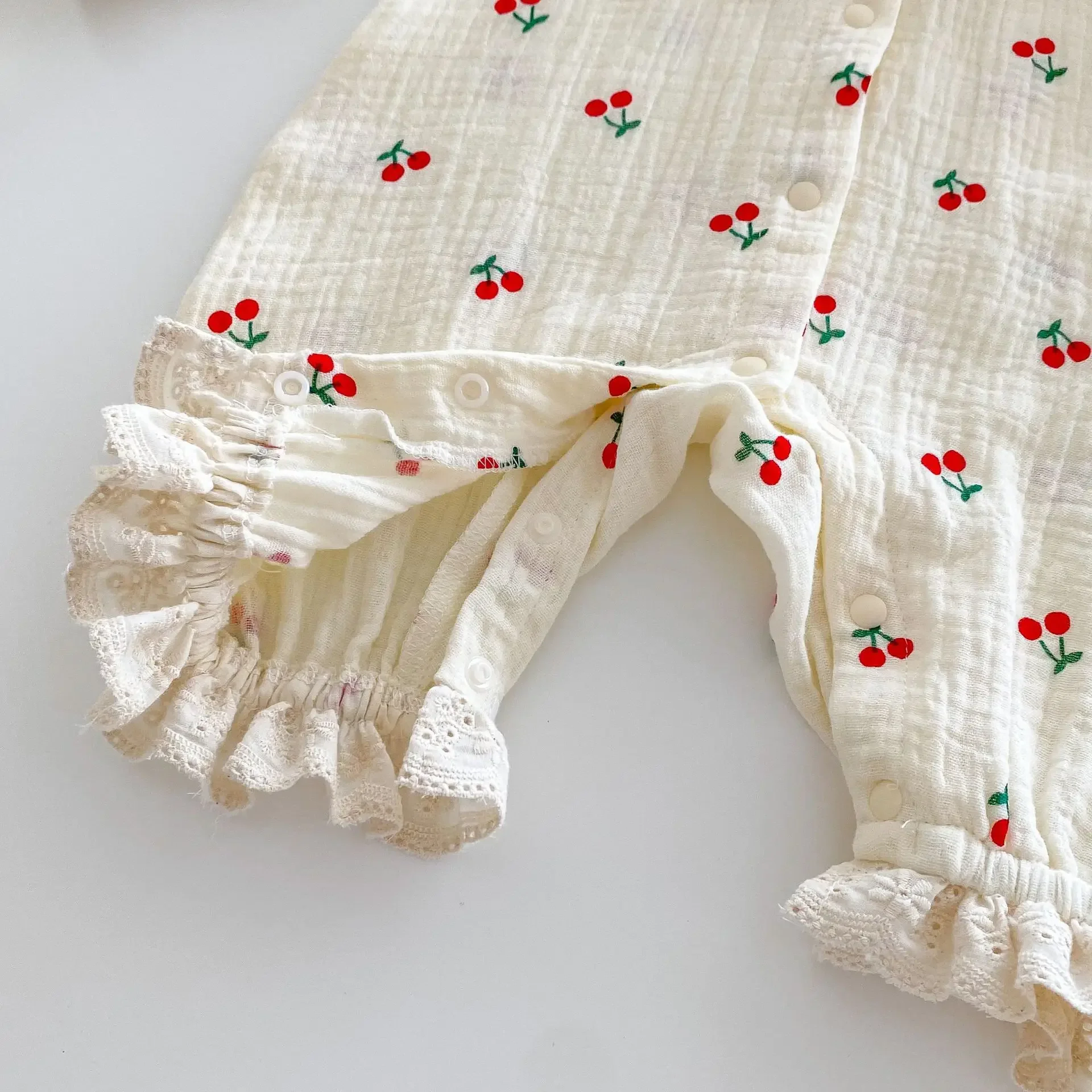 Barboteuse décontractée en coton imprimé pour bébé fille, vêtements de bébé, col de beurre, combinaison de comparateur de jeu mignon, mode d'automne, nouveau, 0-2 ans, 2024