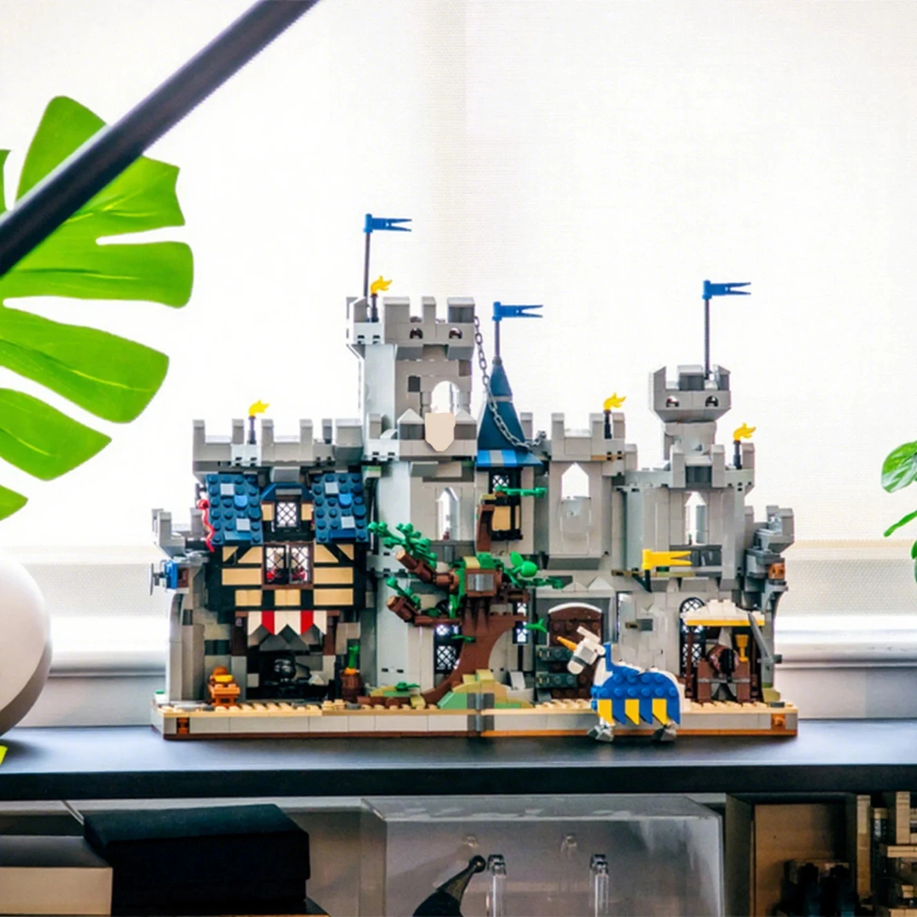 MOC – modèle d'angle cheval chevalier, architecture médiévale, blocs de construction à assembler soi-même, jouets, cadeau d'anniversaire pour enfants