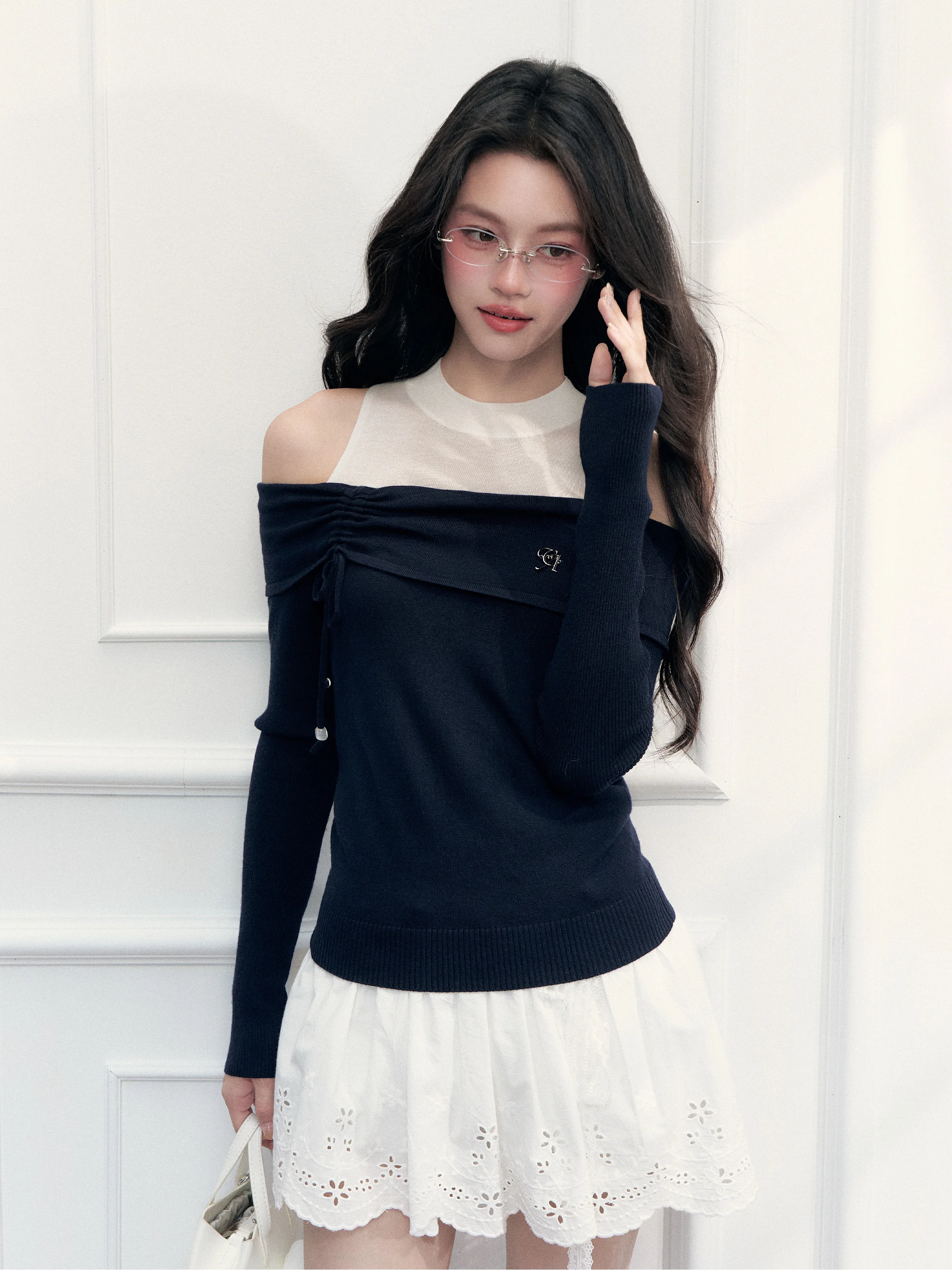 Fragile Heart Korean Style Color Block Knitwear Shoulder Bared Half High Collar T-Shirt Women's Fashion Autumn Top
