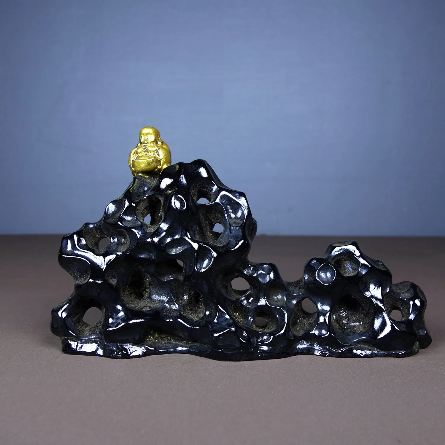 Classic Home Crafts Glazed Gold Plated Giant Buddha the Taihu Lake Stone with Beautiful Appearance and Fine Workmanship