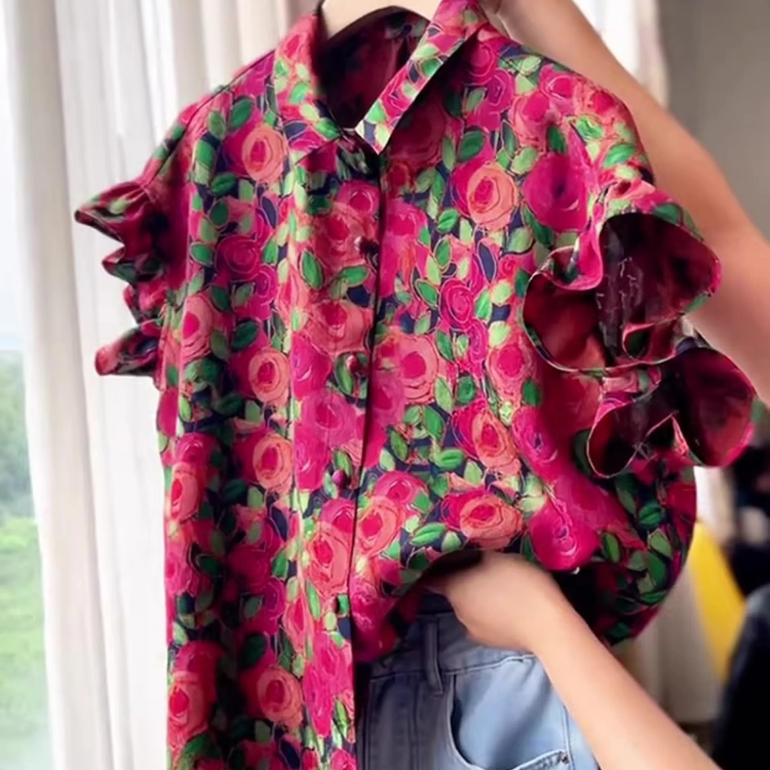 New Chinese Sle High-End Pink ort Sve Women's irt Floral Trim Sve Design Age-Defng Summer 2025 Polyester Fiber