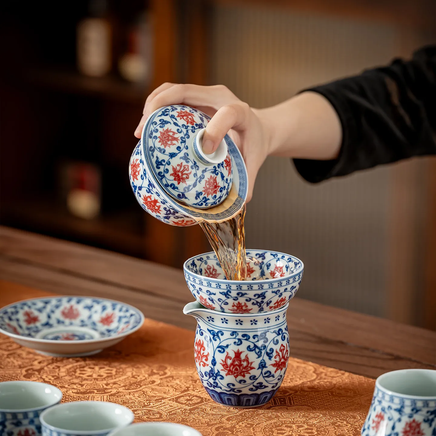 High-End Jingdezhen Antique Yongle Red Interlock Branch Hover Gaiwan Not Hot Tea Brewing Bowl Ceramic Cup