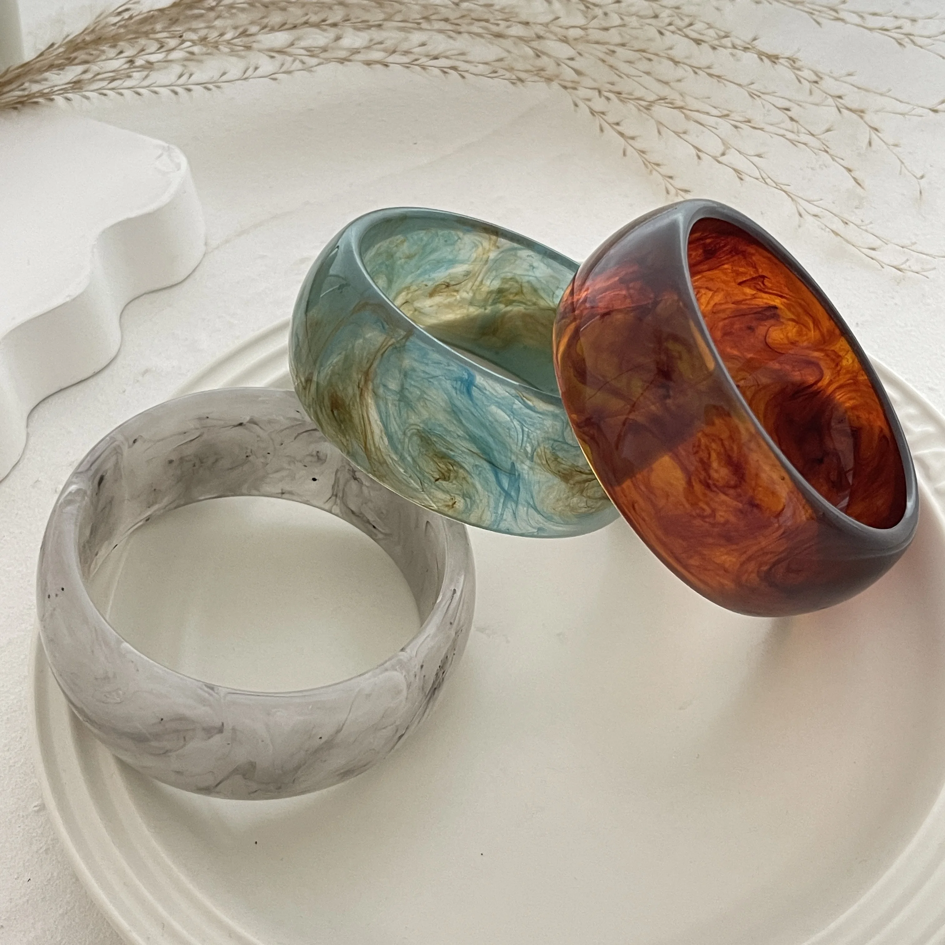 Ingemark Exaggerated Big Resin Acrylic Bangles for Women on Hand Boho Chunky Round Charm Bracelets Couple Jewelry Steampunk Gift