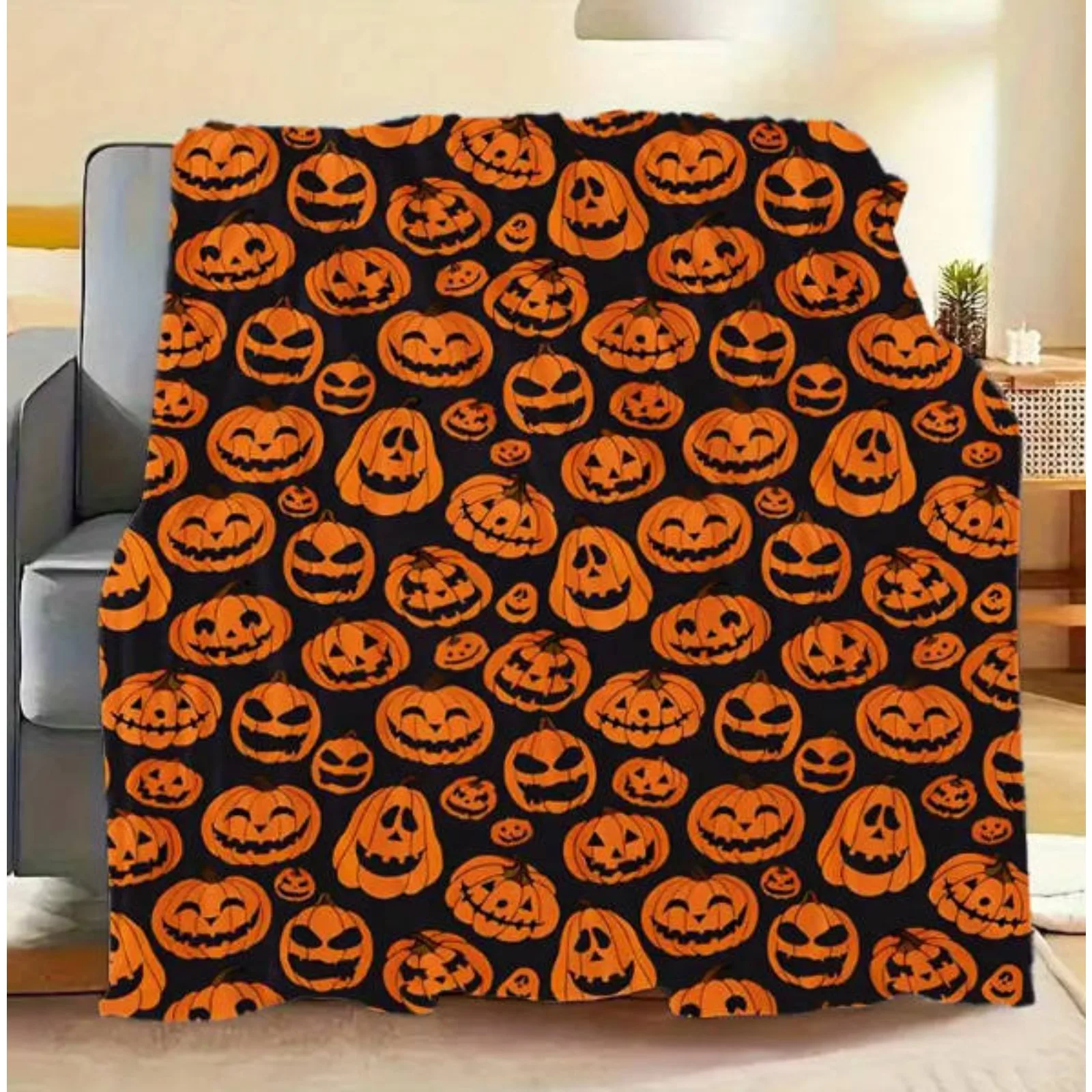 1pc Halloween Pumpkin Throw Blanket, 280GSM Soft Flannel Plush Blanket with Jack O Lantern Print, Cozy Warm All Season Blanket for Couch Sofa Bed Camping Travel, Machine Washable Fall Halloween Home Decor Gift