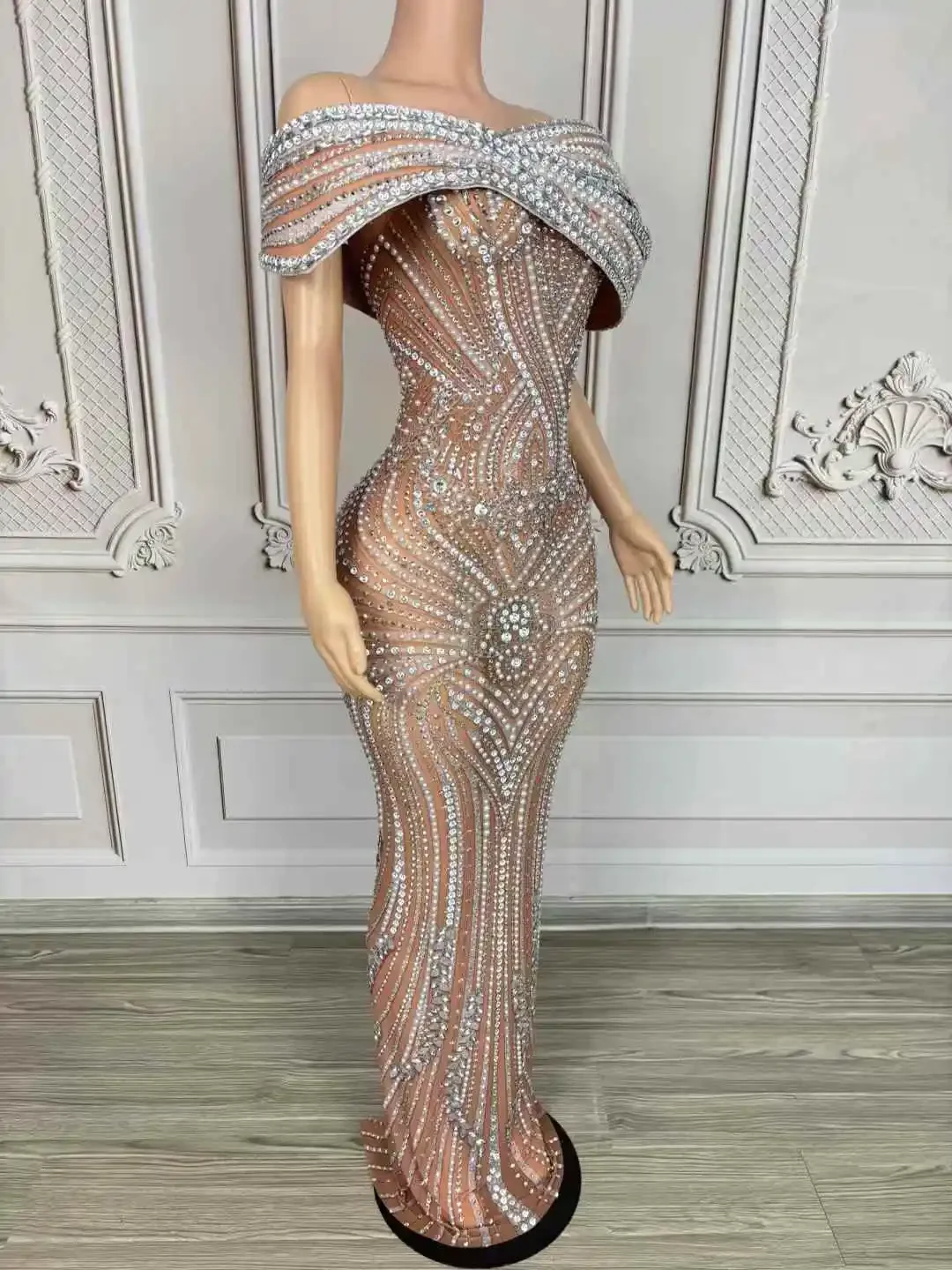 의상 우아한 여성 하이 엔드 칵테일 Strapless 가운 무대 착용 럭셔리 반짝 이는 크리스탈 이브닝 드레스 축제 축하 파티