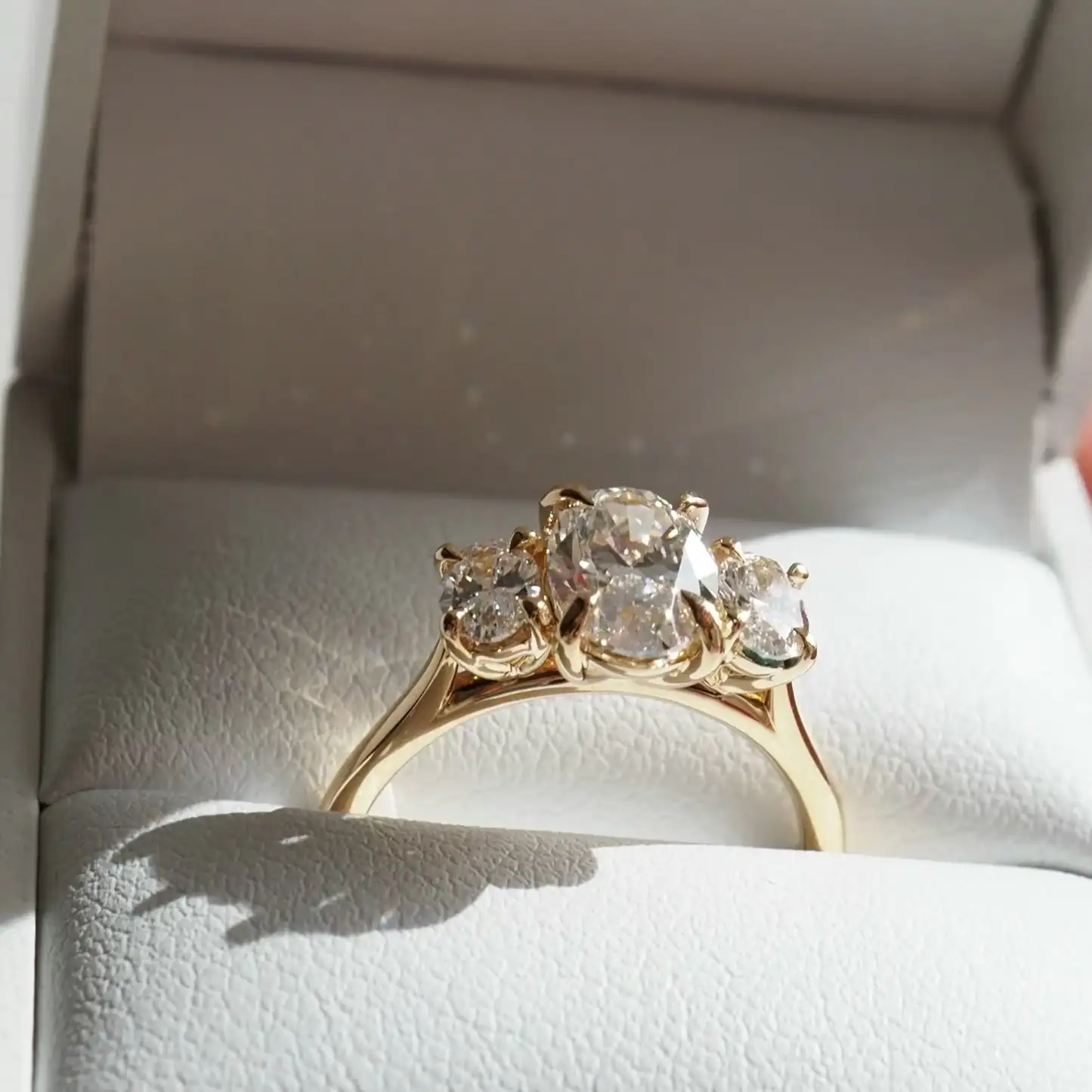 

Lab Grown Diamond 1.5-2 TCW Oval Cut DE Color VS1 14K Gold Lab Diamond Engagement Ring With IGI Certificate Jewelry for Women