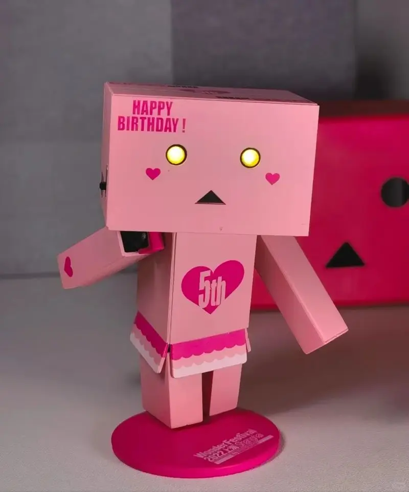 متوفر في المخزون الأصلي REVOLTECH DANBOARD wf2025 مجموعة نموذج اللعب KOJIMA PRODUCTIONS Wonder Festival 5th Anniversary Ver