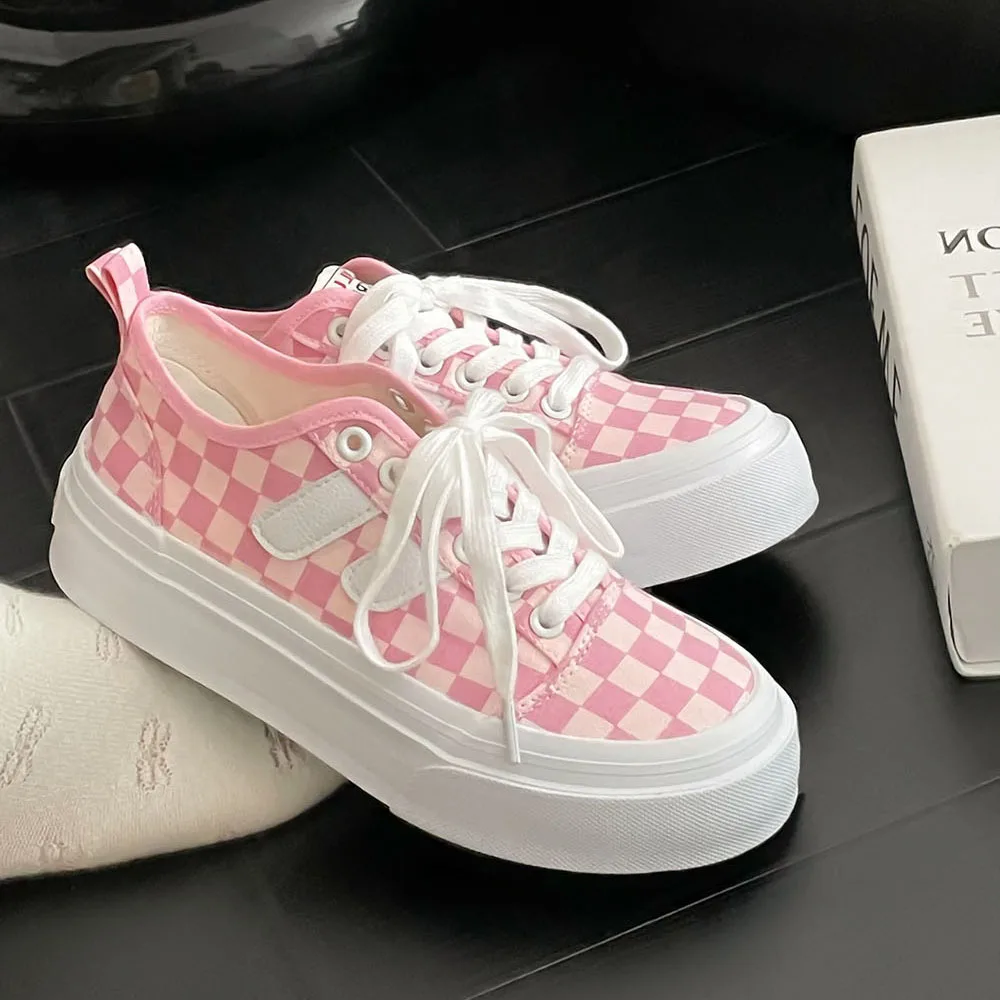 New Women Pink Checkered Canvas Shoes Thick Sole Female Beige Sneaker Lace Up Shallow Summer Flat Casual Shoes Soft Latex Insole