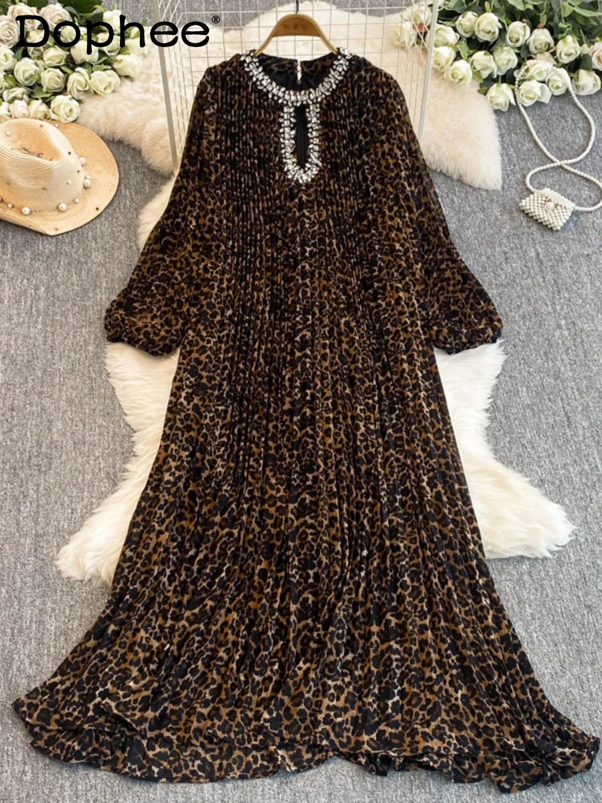 Heavy Industry Neckline Diamond-encrusted Banquet Dress Women Spring Summer Leopard Print Long-sleeved Elegant Temperament Dress