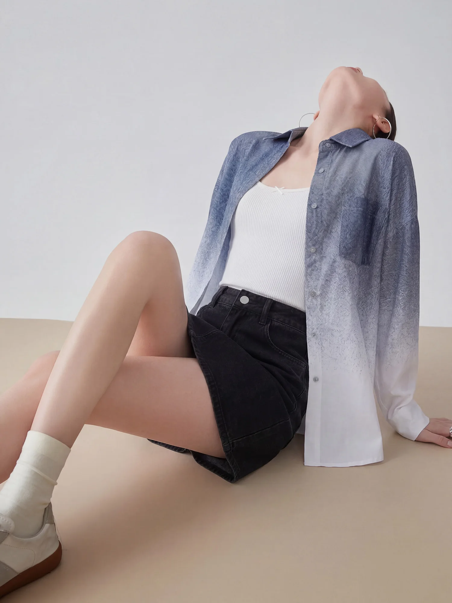 

Business Commute Style Loose Fit Long Sleeve Gradient Shirt Women's Fashionable Collared Top Anti-Wrinkle Polyester Fiber