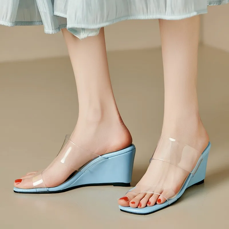 

НОВЫЕ модные новые женские босоножки на танкетке, летняя обувь на высоком каблуке, прозрачные шлепанцы, тапочки без шнуровки, женская обувь