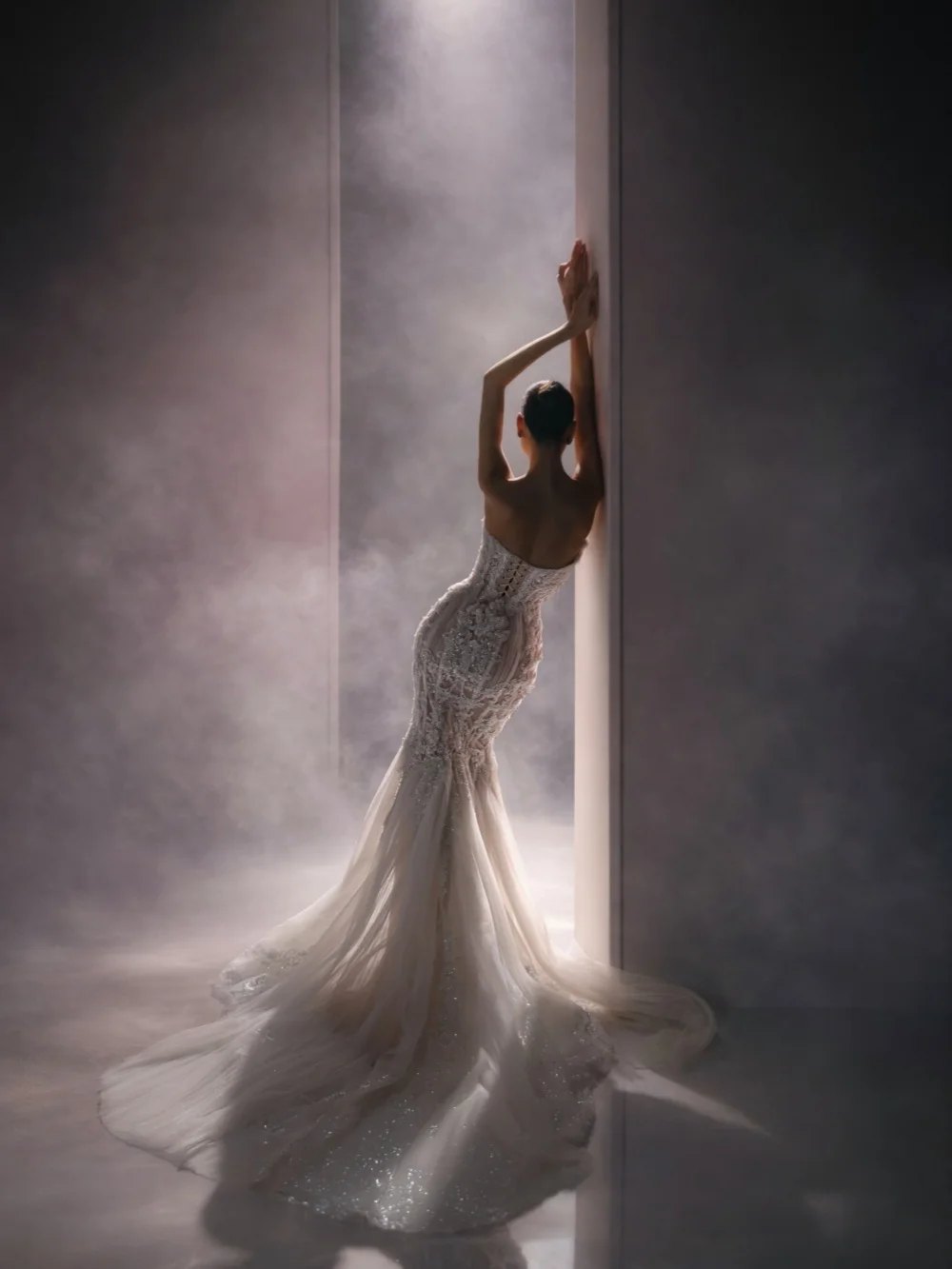Stunning Luxury Beaded Wedding Dress With Cape Delicate Lace Appliques Bridal Gown Customized Mermaid Long Dresses For Bride