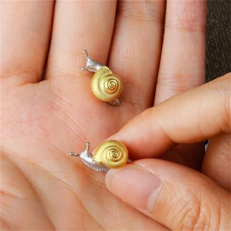 Fashion Elegant Golden Silver Color Snail Earrings for Men Women Luxury Woman Earring Korean Y2K Accessories Charm Kpop New 2024