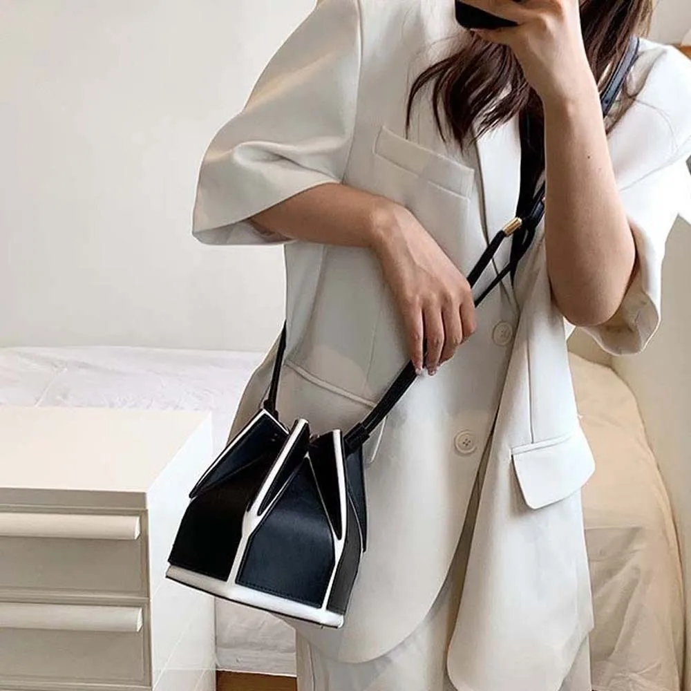 

Versatile Lady Foldable Messenger Bag Contrast Color Personalized Design Folding Bucket Handbag Anti-splash Water Solid Color