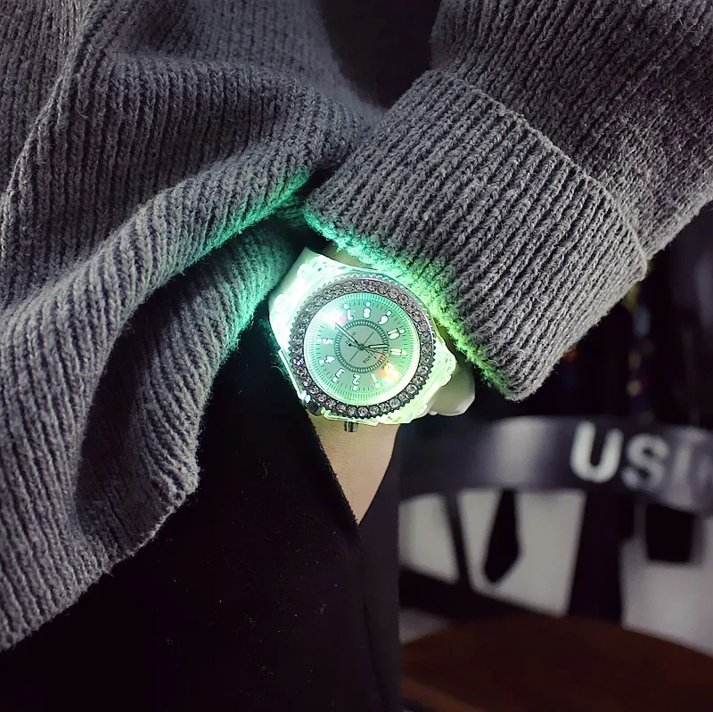 LED Light Flash Luminous Watches Women Men Boys Girls Silicone Wrist Watch Fashion Rhinestone Clock Kids Children Relogio Saati