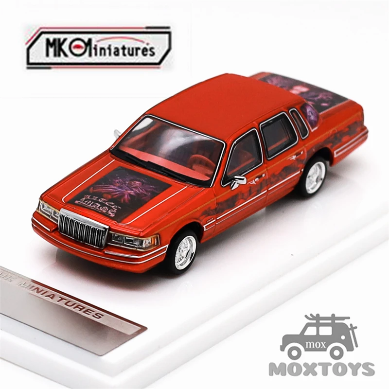 

Миниатюрная модель автомобиля MK Miniatures 1:64 LINCOLN Lowrider Limited388 из литого металла