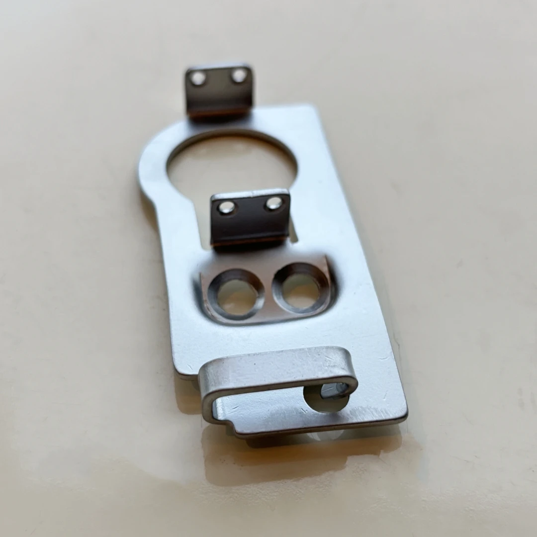 

0867 110550 Направляющая для ниток Durkopp 867M, H867, 667, 867, 869M, 669, 827M, 868 Детали швейной машины