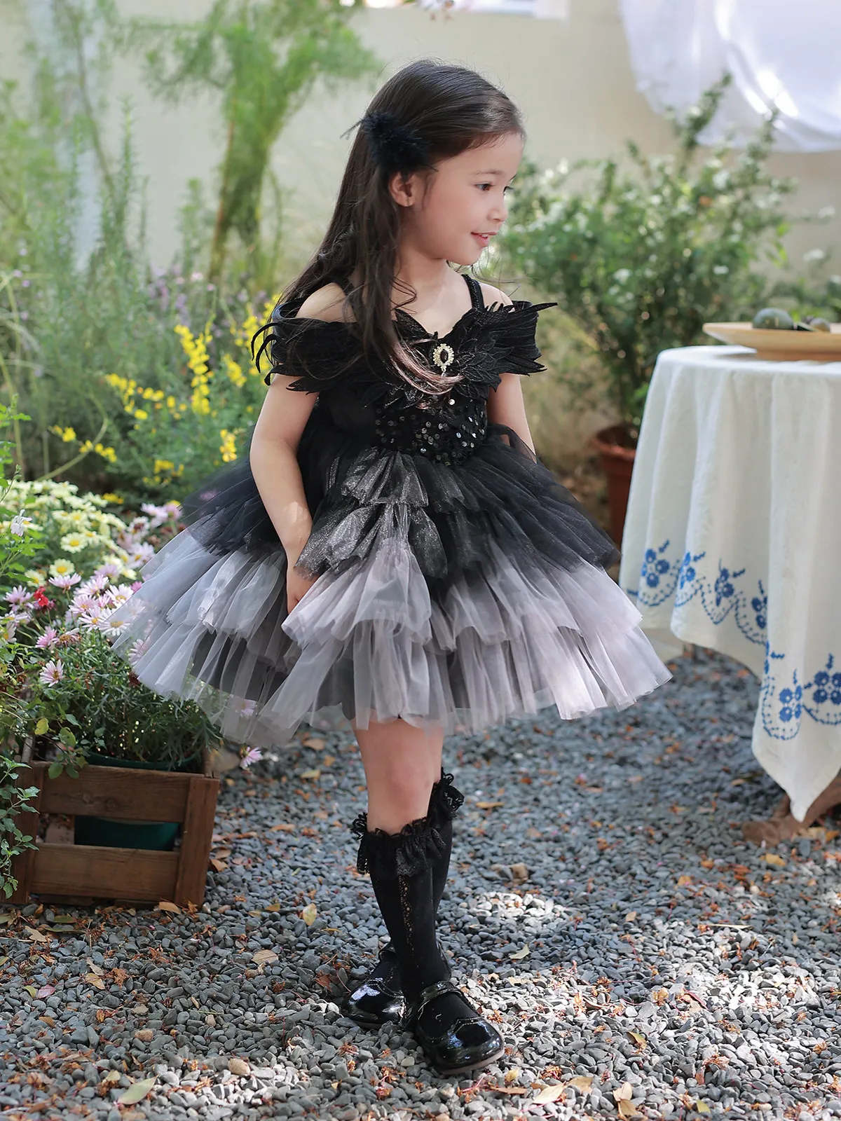 Schwarzes Gothic-Tutu-Kleid für Mädchen mit Flügel-Dekor, Pailletten, ärmellos, Ombre-Layer-Tüll, für Kinder, Halloween, Geburtstag, Party, Prinzessinnenkostüm – Detail 6