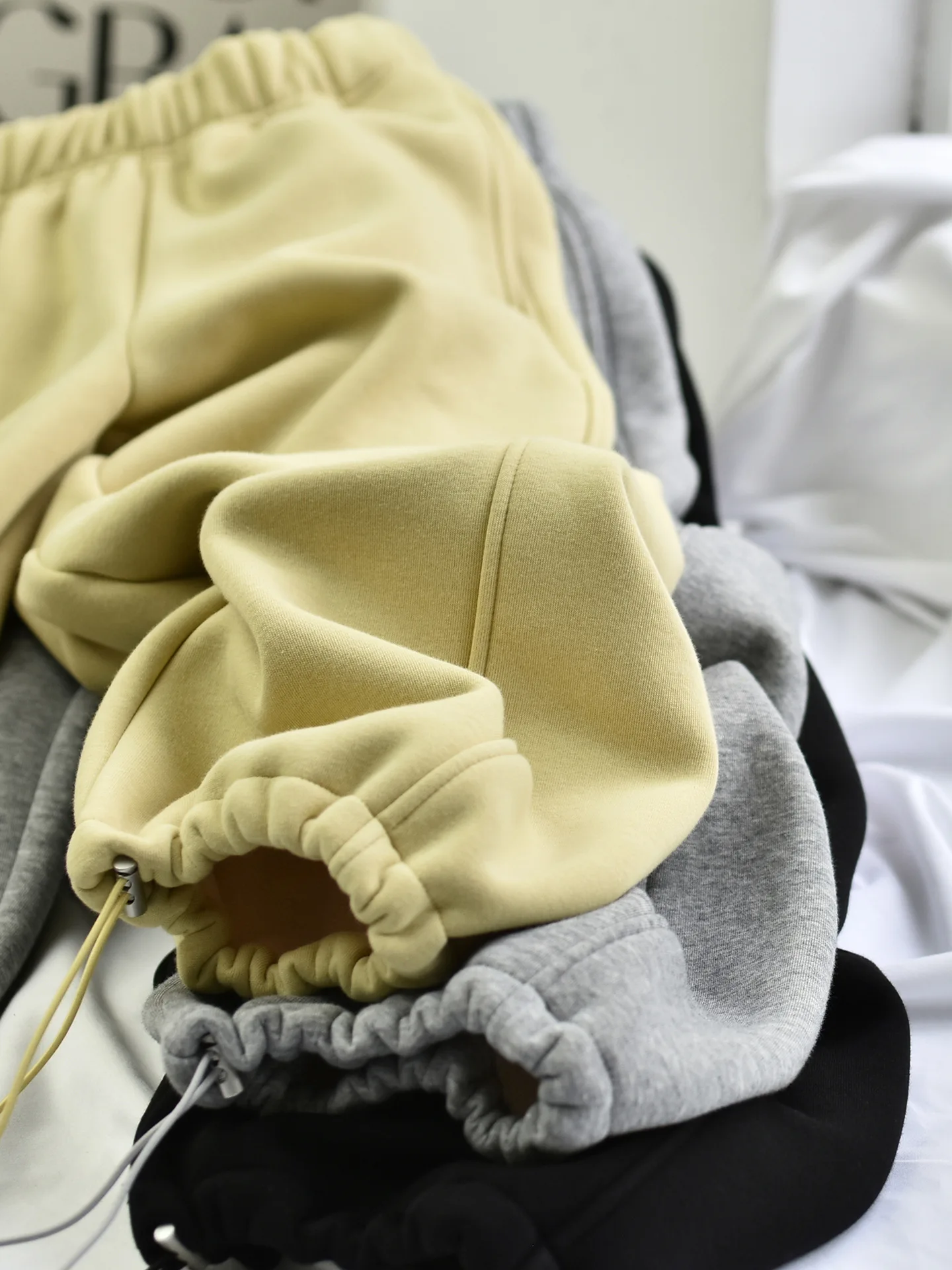 Pantalones de chándal cómodos de algodón para mujer, pantalones informales sueltos, pierna recta gris y negra con cordón, Otoño Invierno