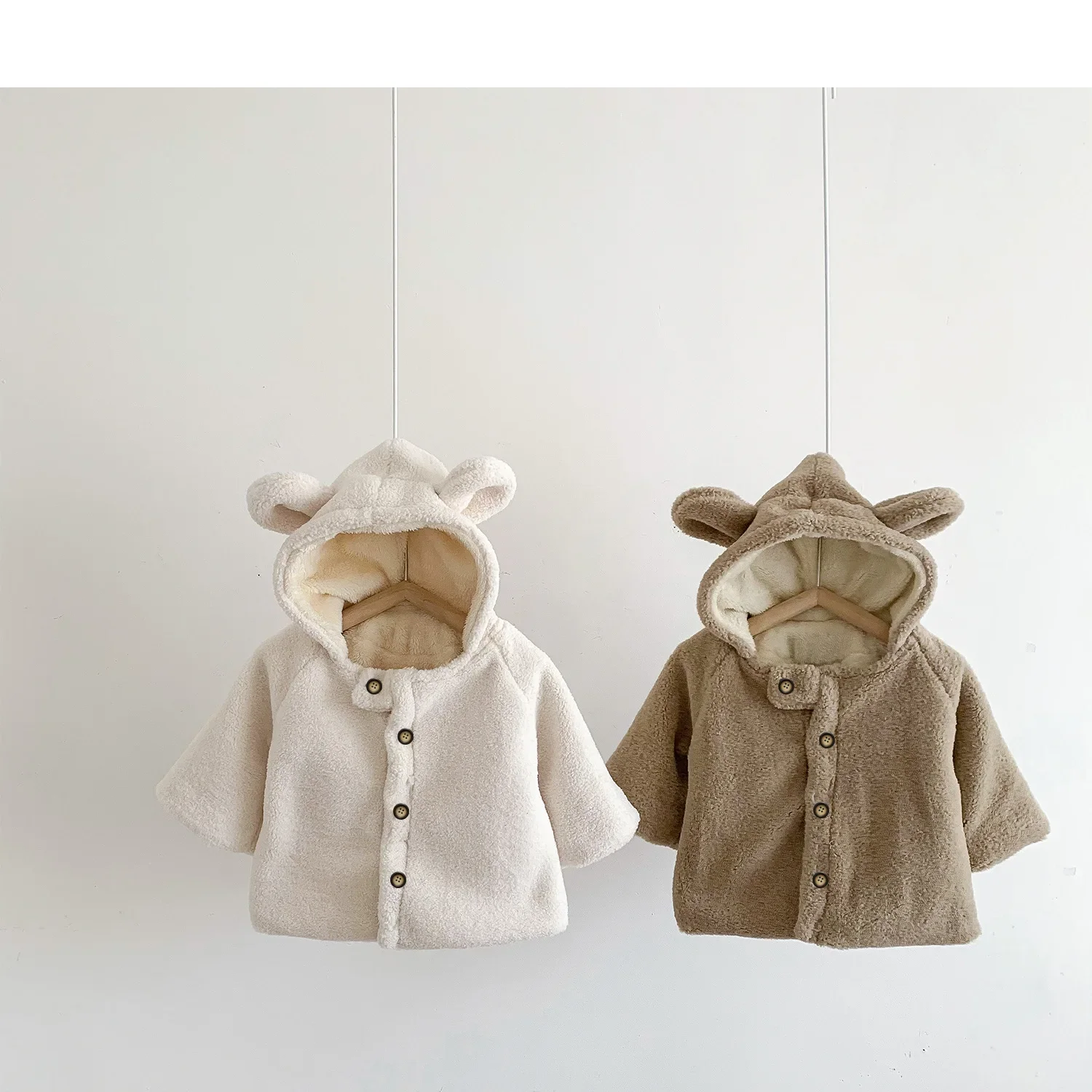 

Winter Fleece-Lined Baby Cape, Thickened Hooded Lamb Fleece Poncho, Unisex Toddler Outerwear for Outdoor Wear