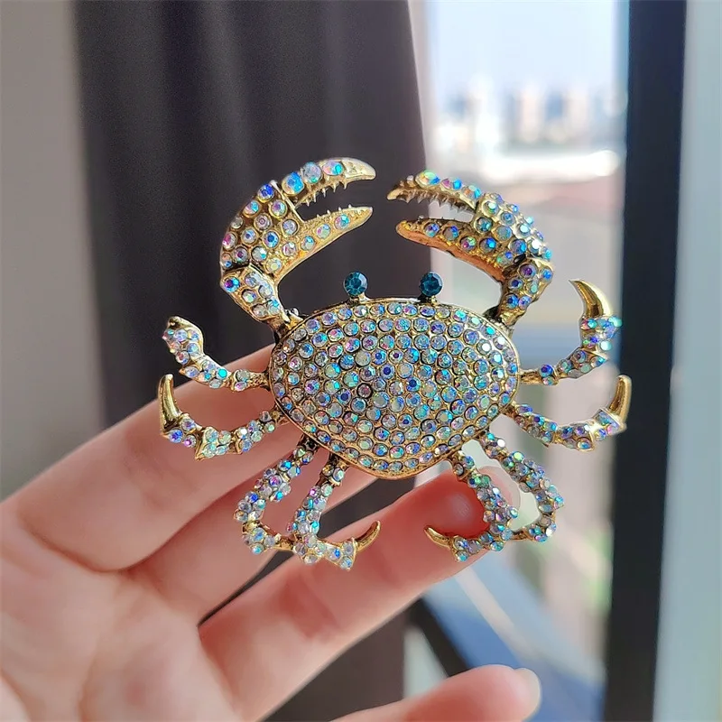 Rhinestone Crab Brooch Personalized Creative Animal Pin Women's Suit Coat Brooch Holiday Banquet Clothing Accessories Gifts