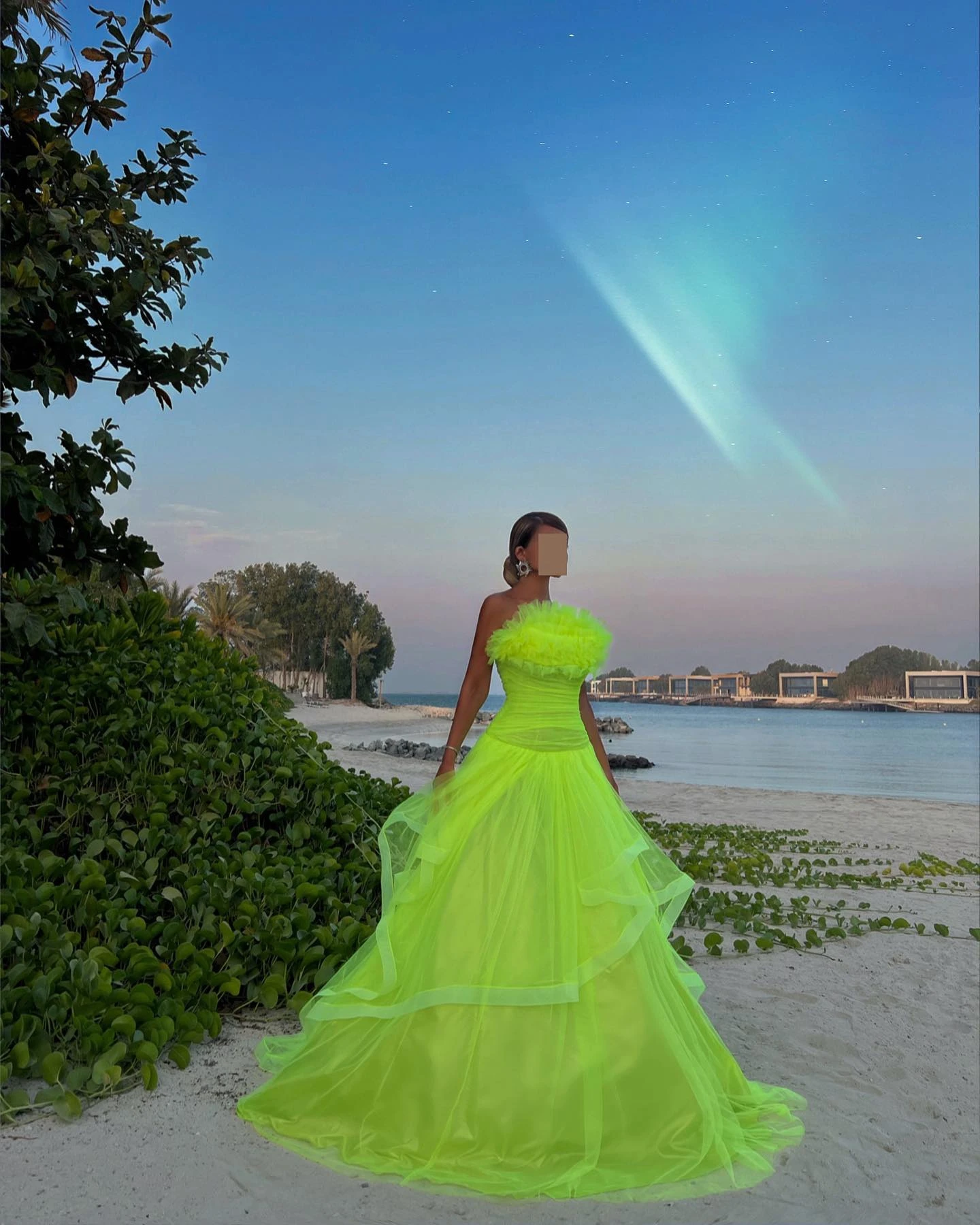 Długi tiul bez ramiączek sukienka na studniówkę elegancka fluorescencyjny zielony a-line فساتين السهرة Grace wielowarstwowe Maxi Vestidos De Noche