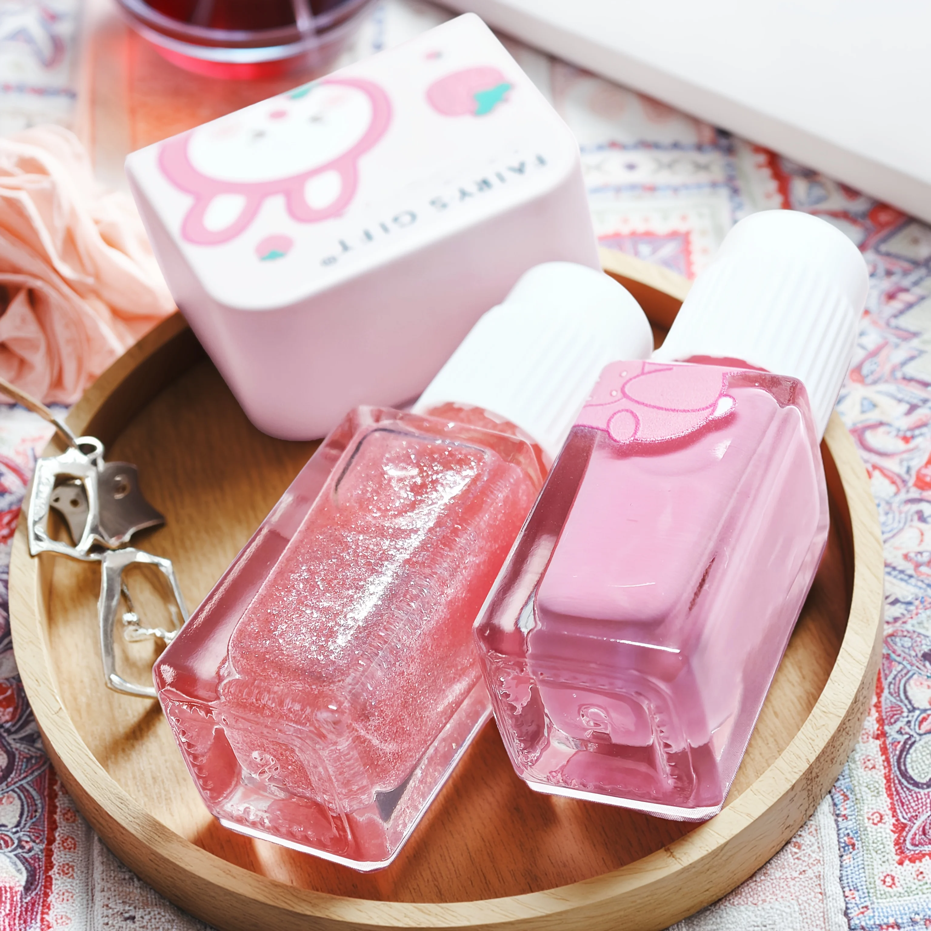 S06 Strawberry Rabbit  2-Bottle Set Nail Polish No-Bake Quick-Dry Long-Lasting Peelable Water-Based Triple Color Nail Polish