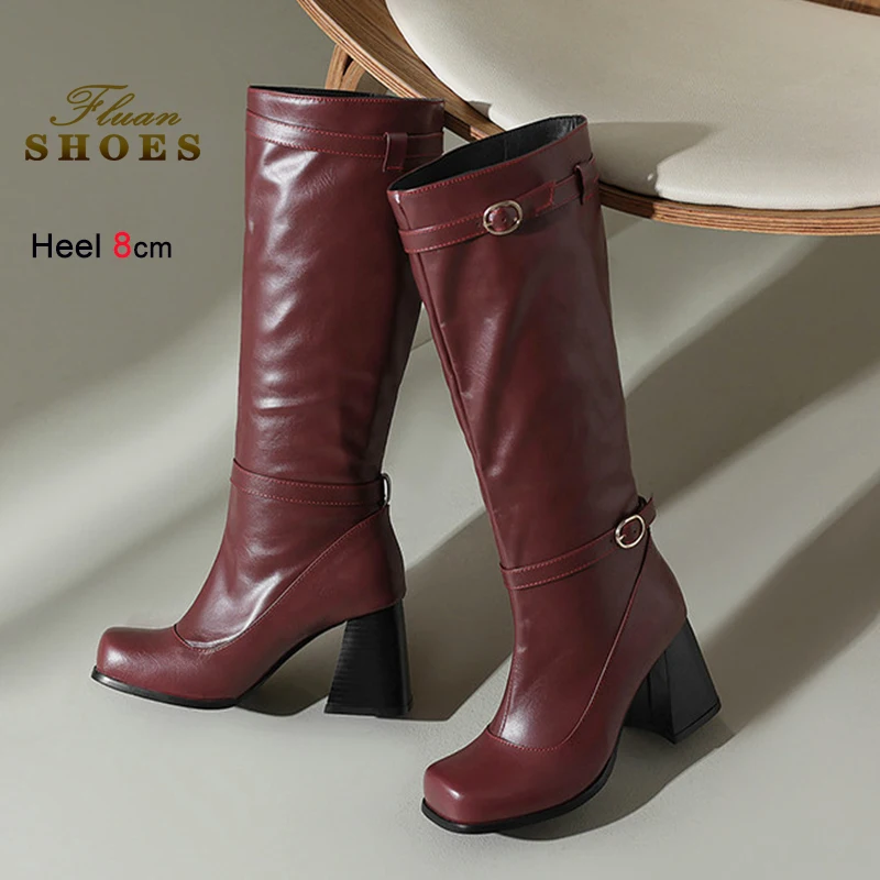 

Осень-зима Новые женские высокие сапоги с пряжкой на ремне 8 см. Женские рыцарские сапоги с квадратной головкой. Кожаные длинные туфли в британском стиле.