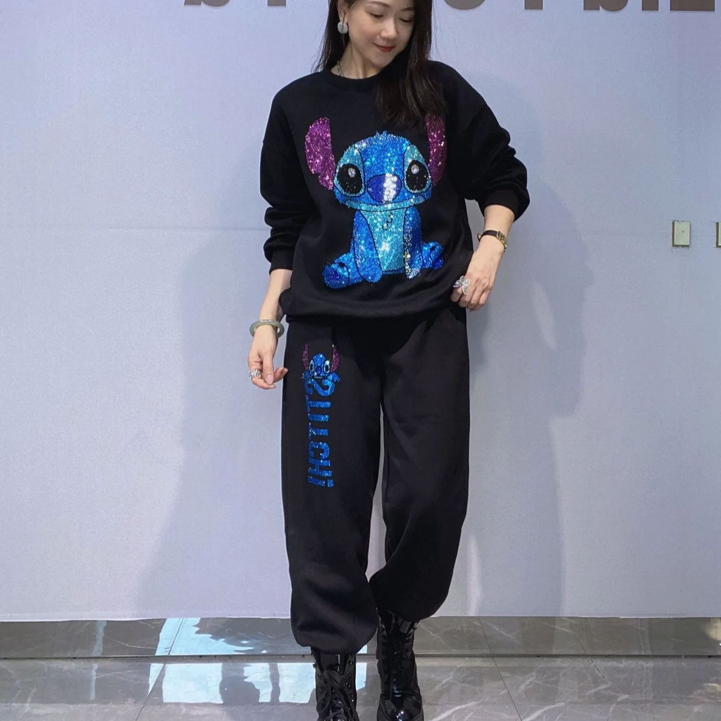 

Trendy Autumn Winter Women Hoodie Sets Cute Cartoon Diamonds Round Neck Long Sleeve Pullover Top + Elastic Waist Sports Pants