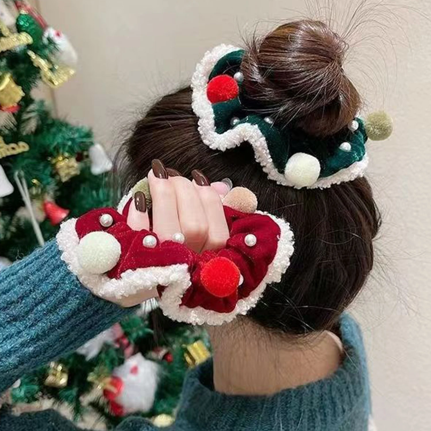 

Red Christmas Hair Scrunchies Plush Large Hairband Xmas Elastic Hair Ties Women Ponytail Holder Party Headwear Hair Accessories