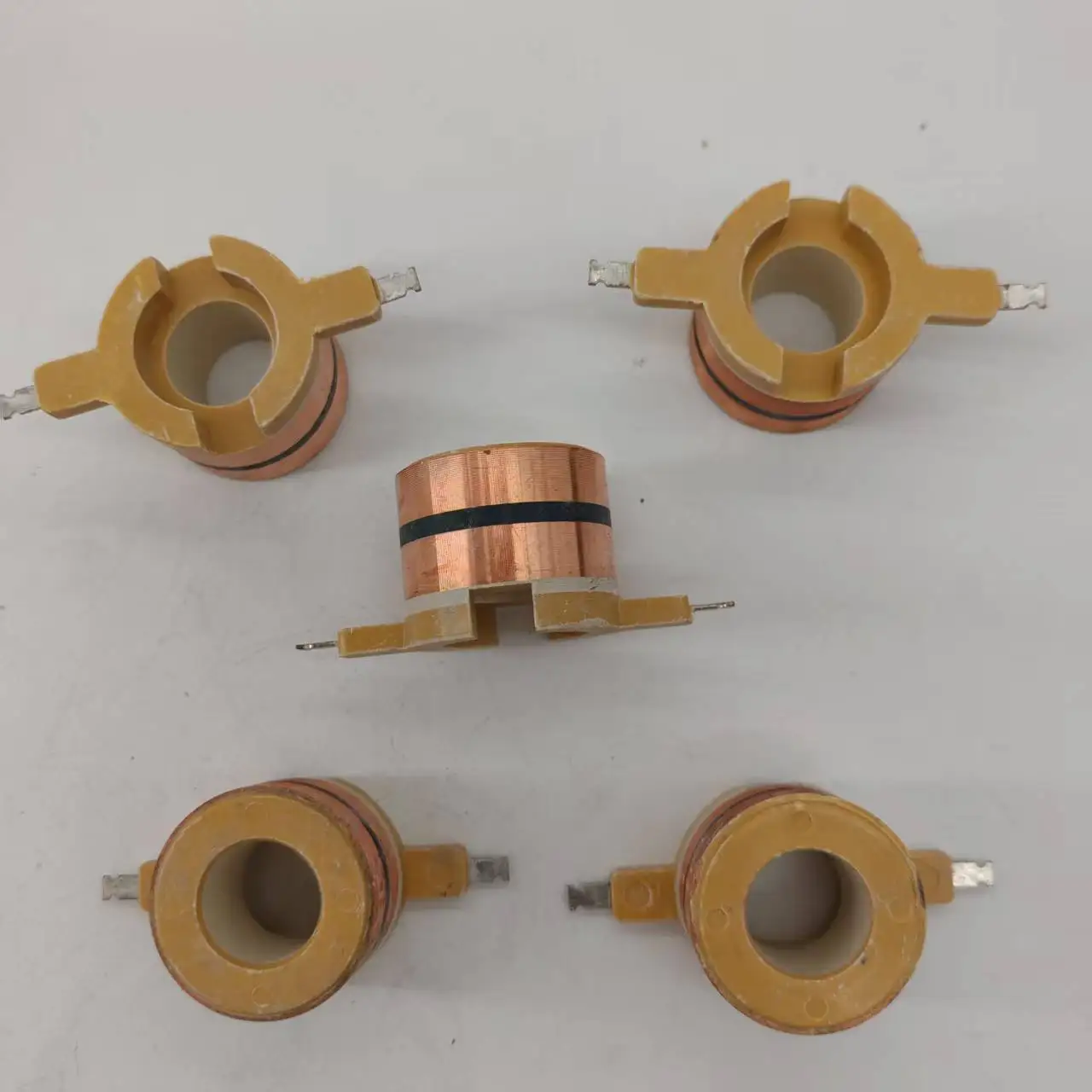 32.5*16.7*27.5*2 Jdh-004-2 Suitable for Mercedes-Benz Buses, Yutong Buses, and Hyundai Buses Generator Collector Rings